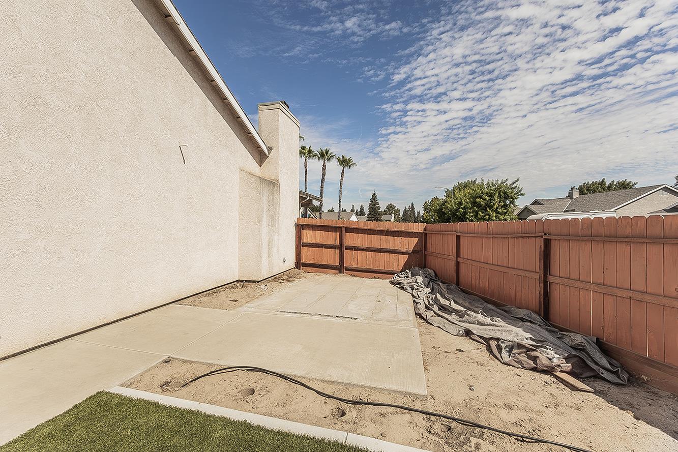 376 W Orange St, Kingsburg, CA 93631