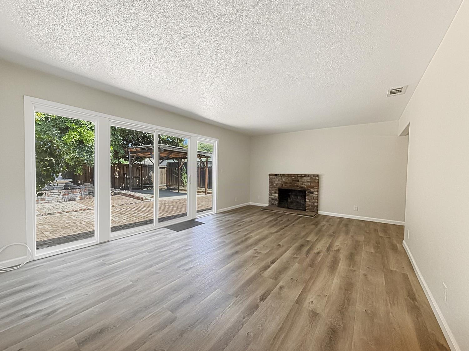 441 W 10th St, Gilroy, CA 95020