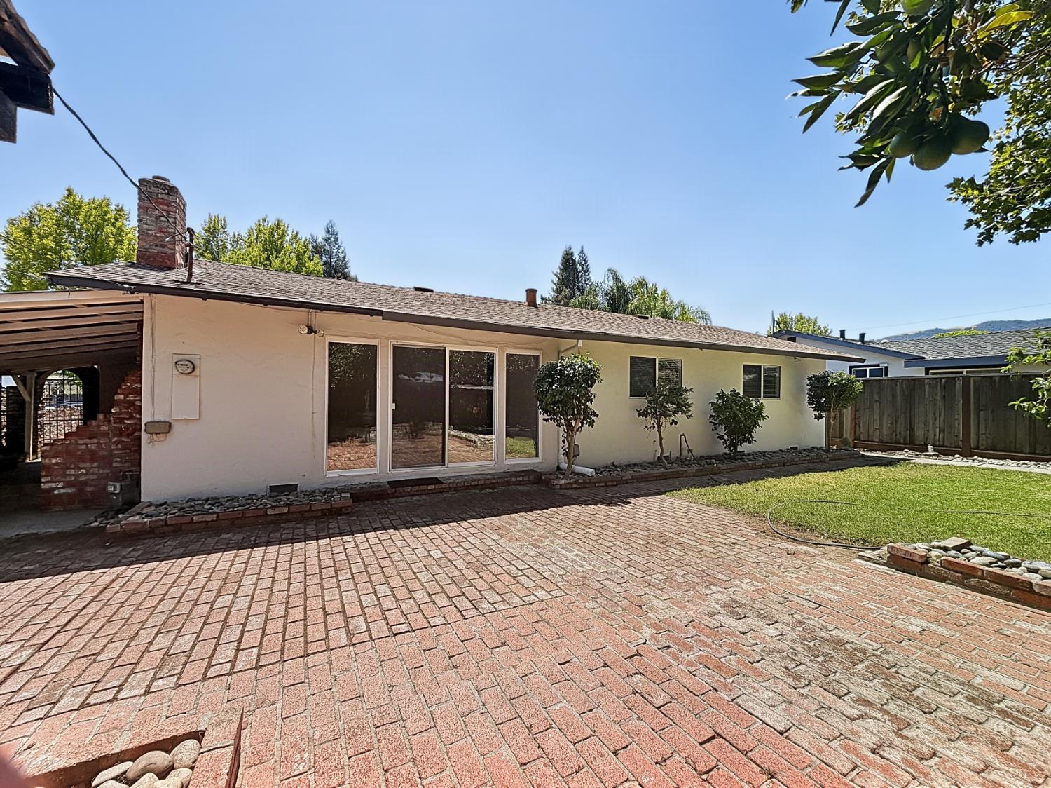 441 W 10th St, Gilroy, CA 95020