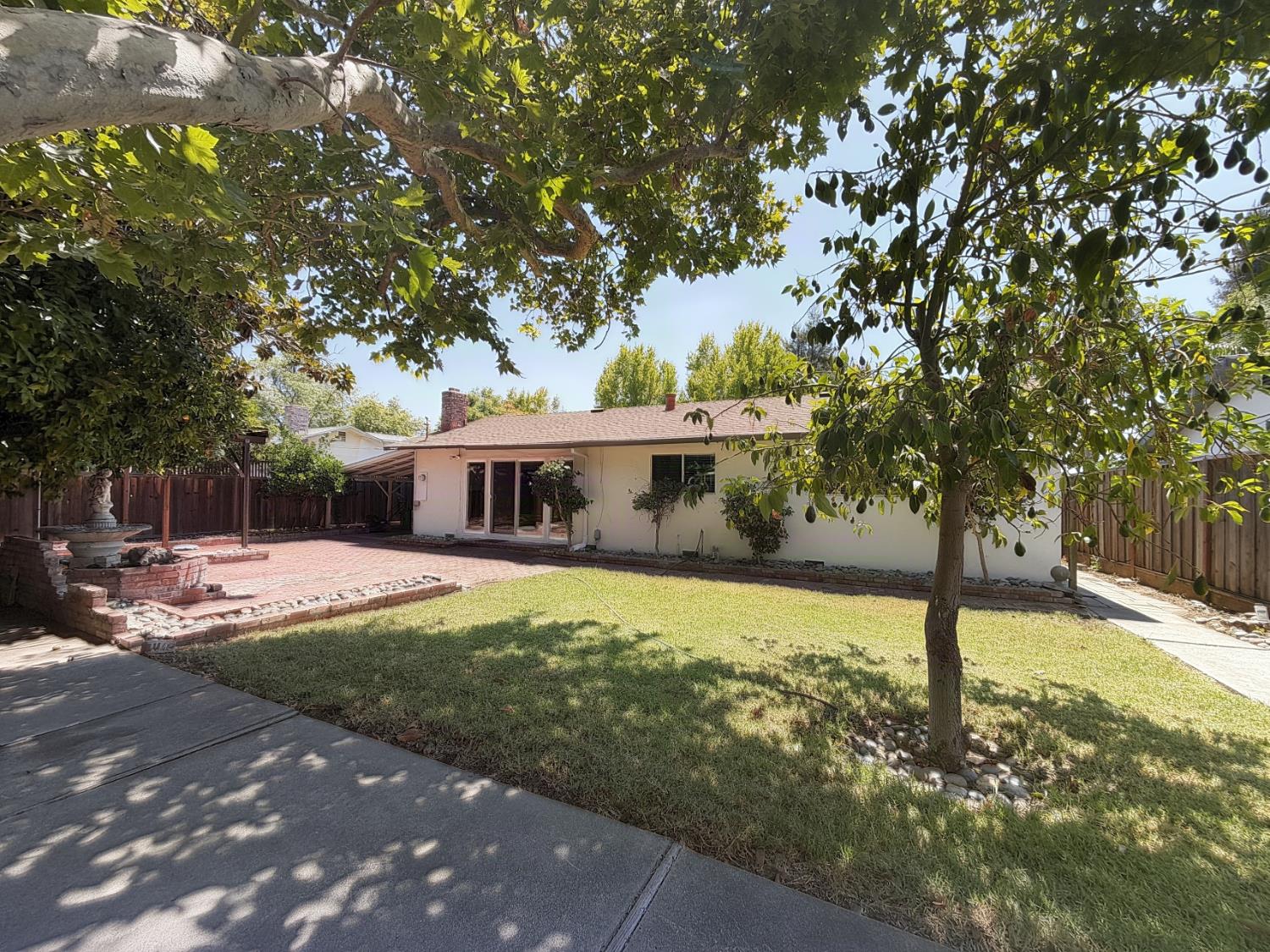 441 W 10th St, Gilroy, CA 95020