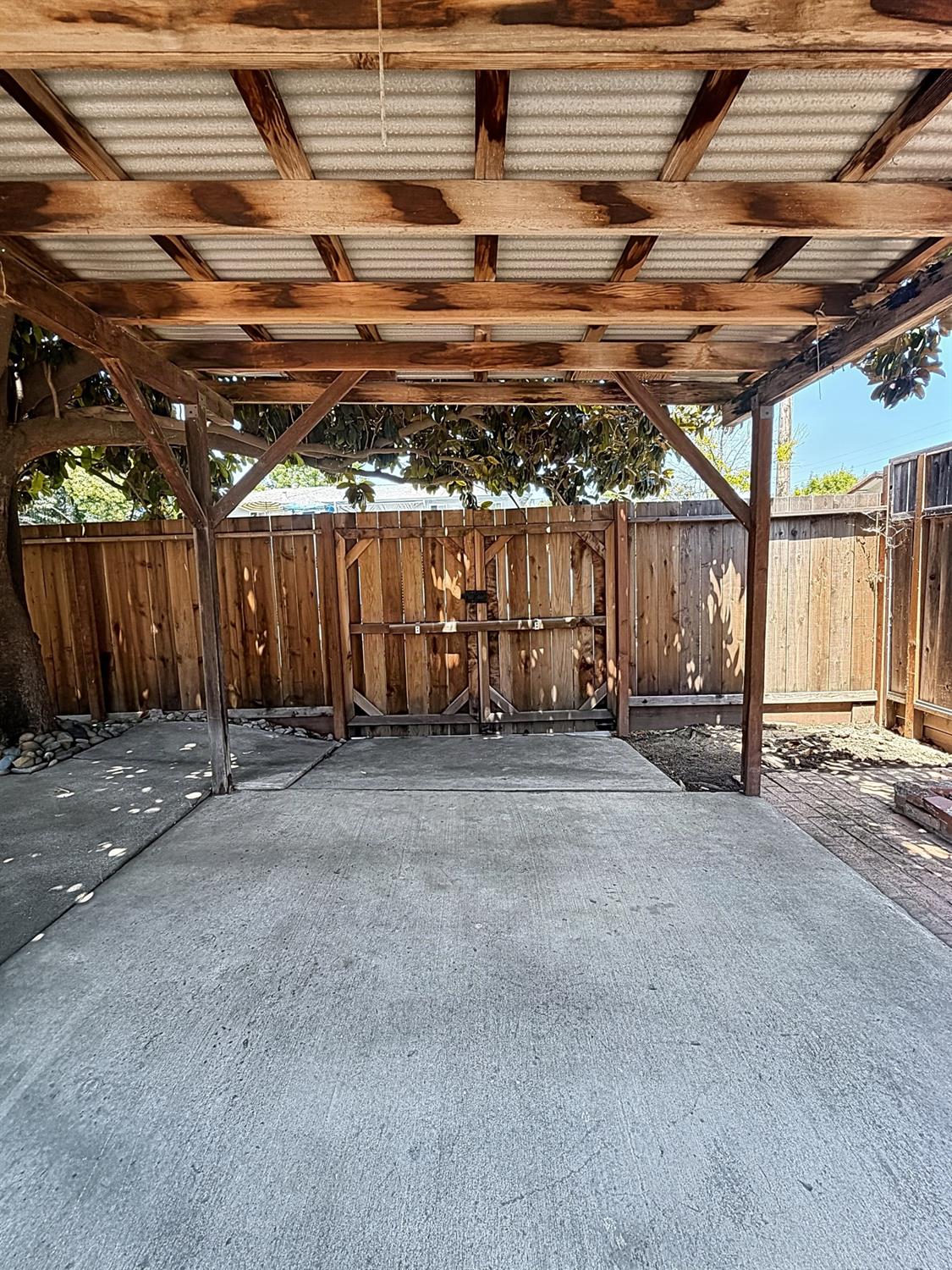 441 W 10th St, Gilroy, CA 95020
