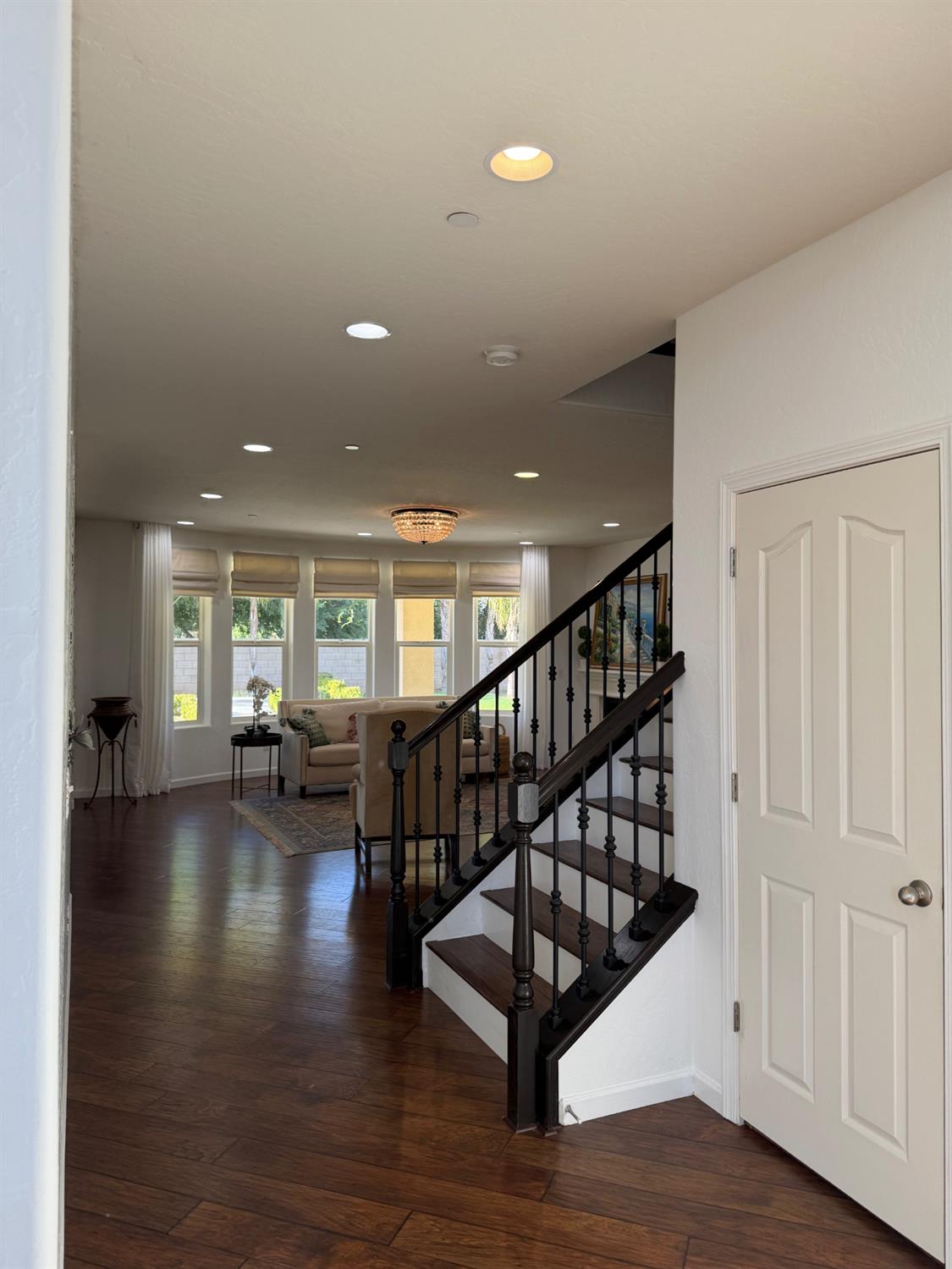 2049 Jordan Ave, Clovis, CA 93611