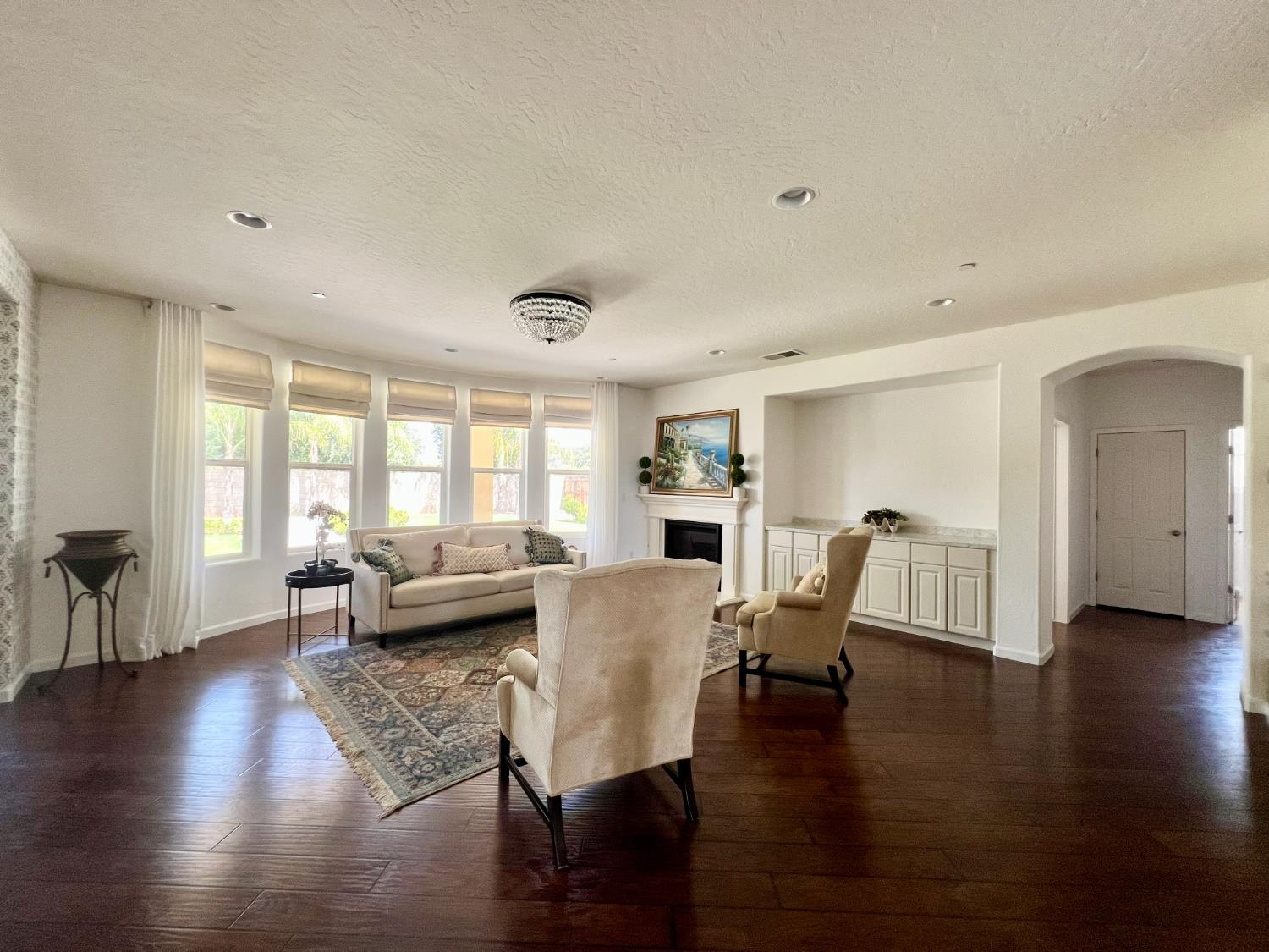 2049 Jordan Ave, Clovis, CA 93611