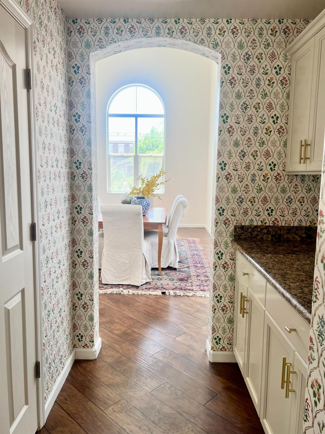 2049 Jordan Ave, Clovis, CA 93611