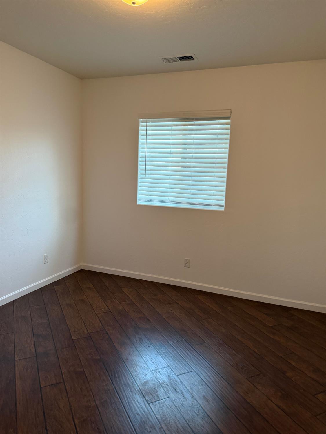 2049 Jordan Ave, Clovis, CA 93611