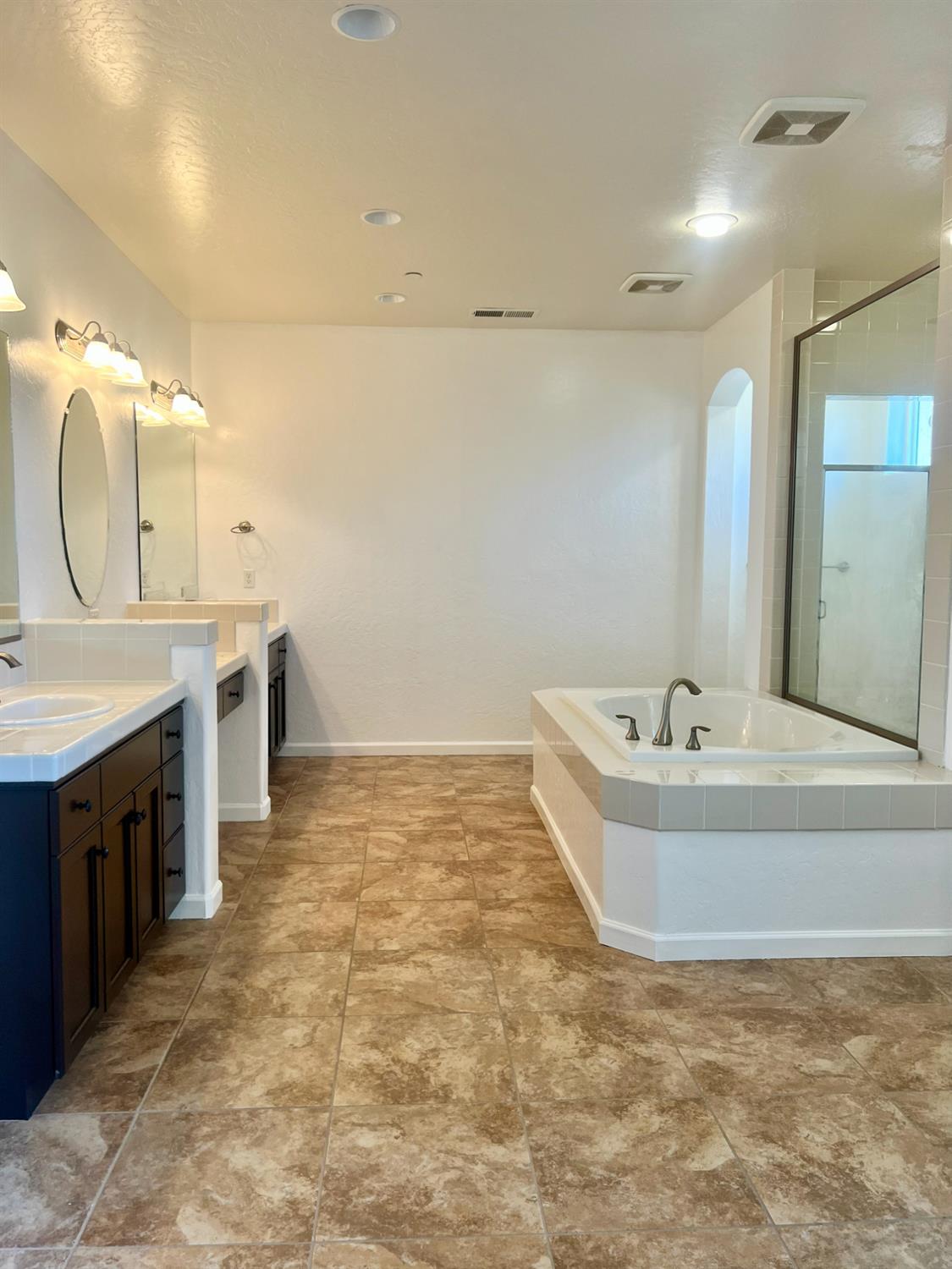 2049 Jordan Ave, Clovis, CA 93611
