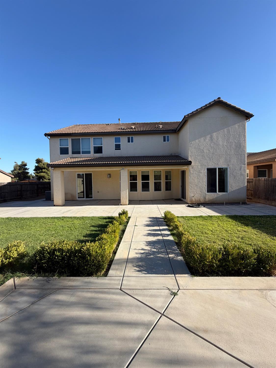 2049 Jordan Ave, Clovis, CA 93611