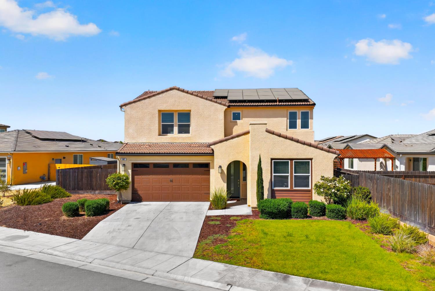 987 Groveland Ave W, Madera, CA 93636