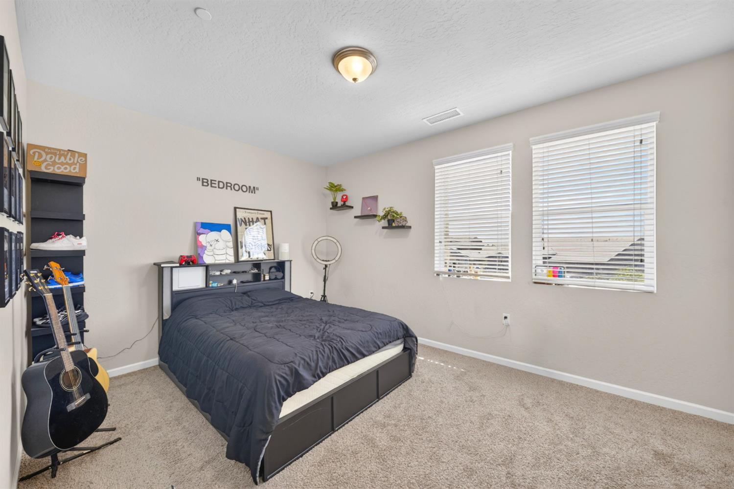 987 Groveland Ave W, Madera, CA 93636