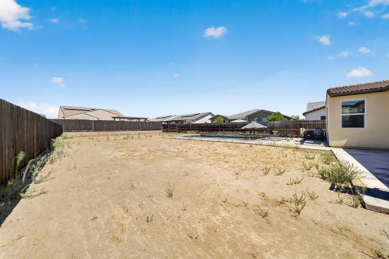 987 Groveland Ave W, Madera, CA 93636