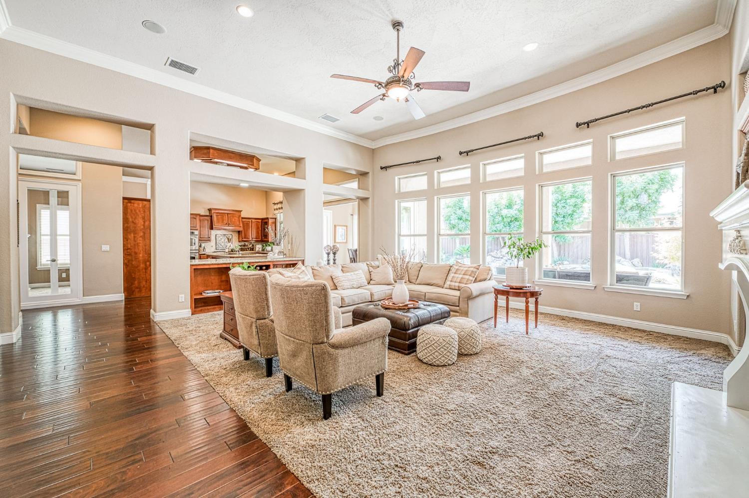 526 W Powers, Clovis, CA 93619