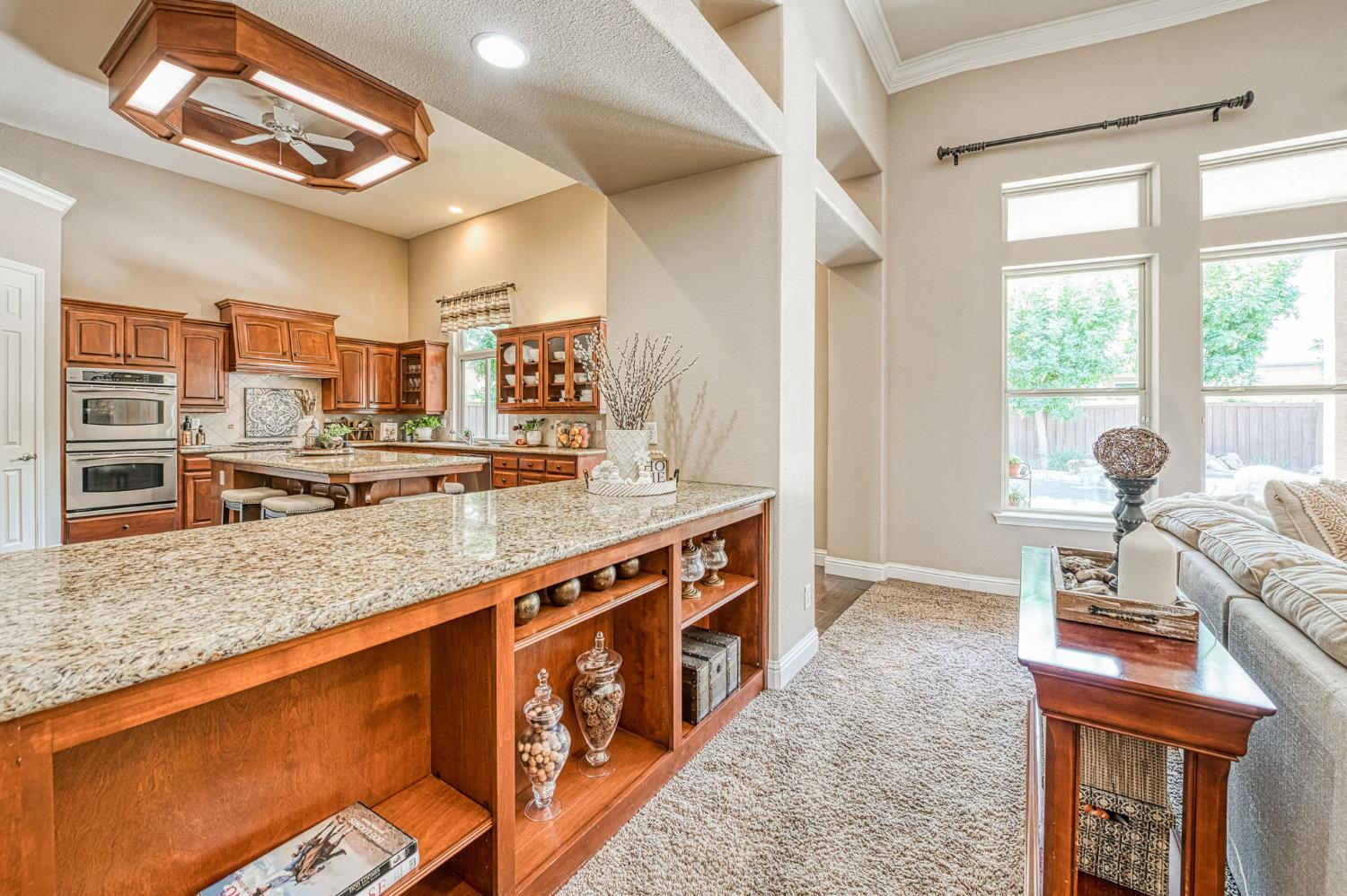 526 W Powers, Clovis, CA 93619