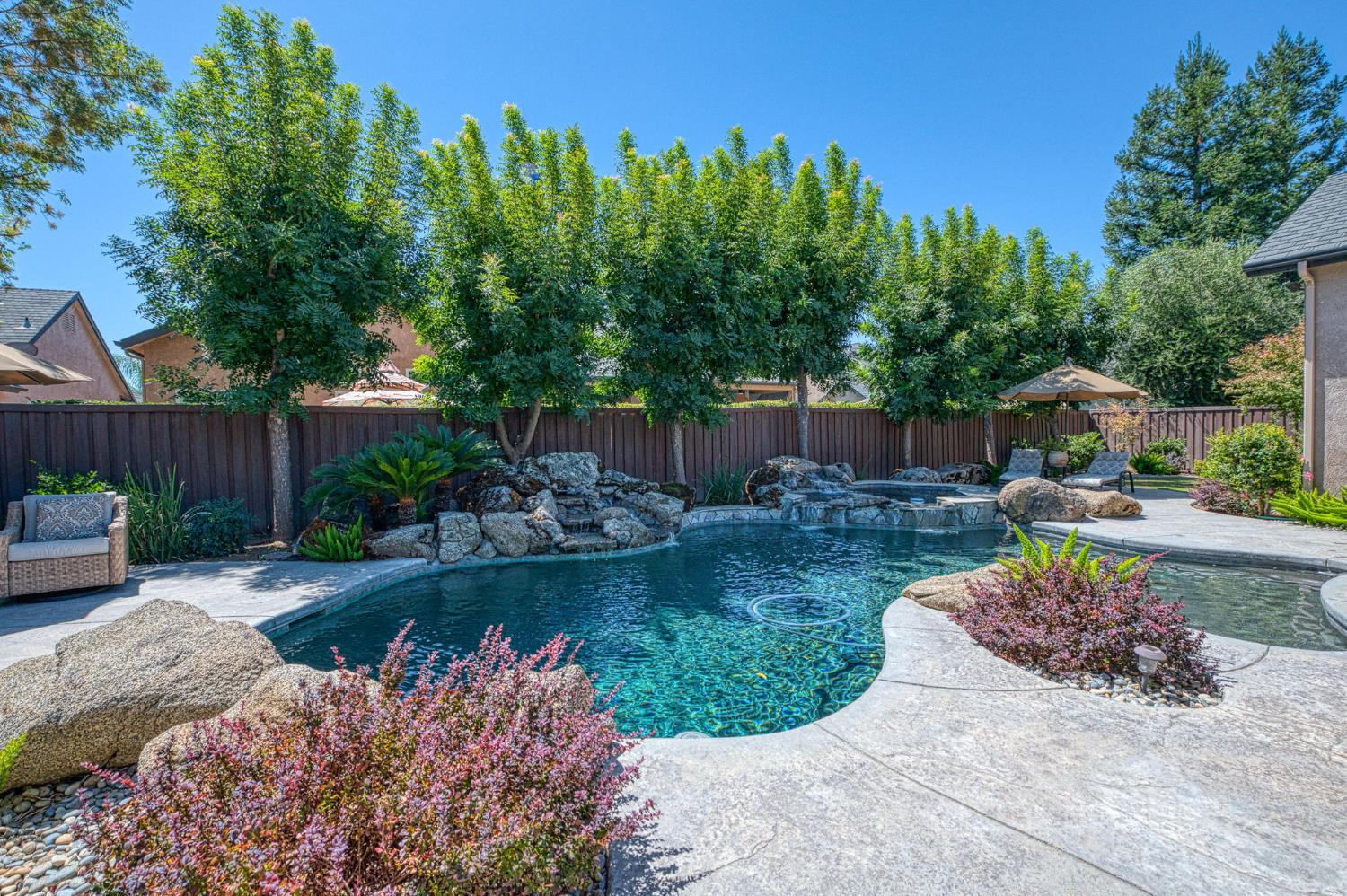 526 W Powers, Clovis, CA 93619