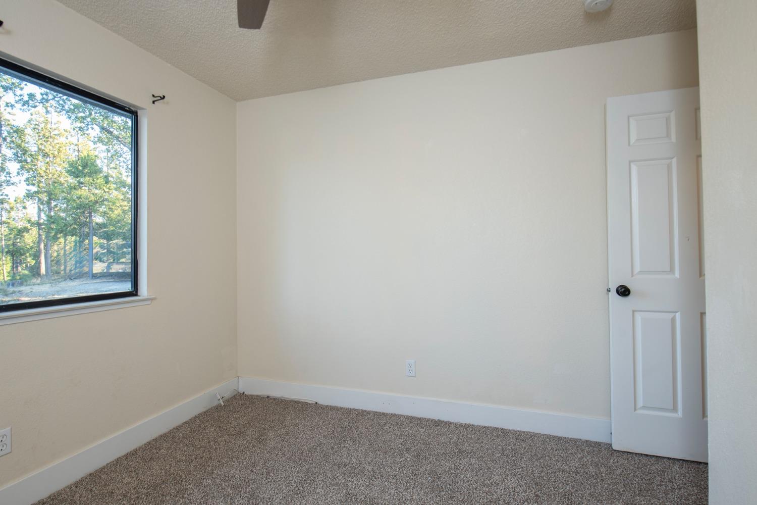 41789 Marmot Ln, Auberry, CA 93602