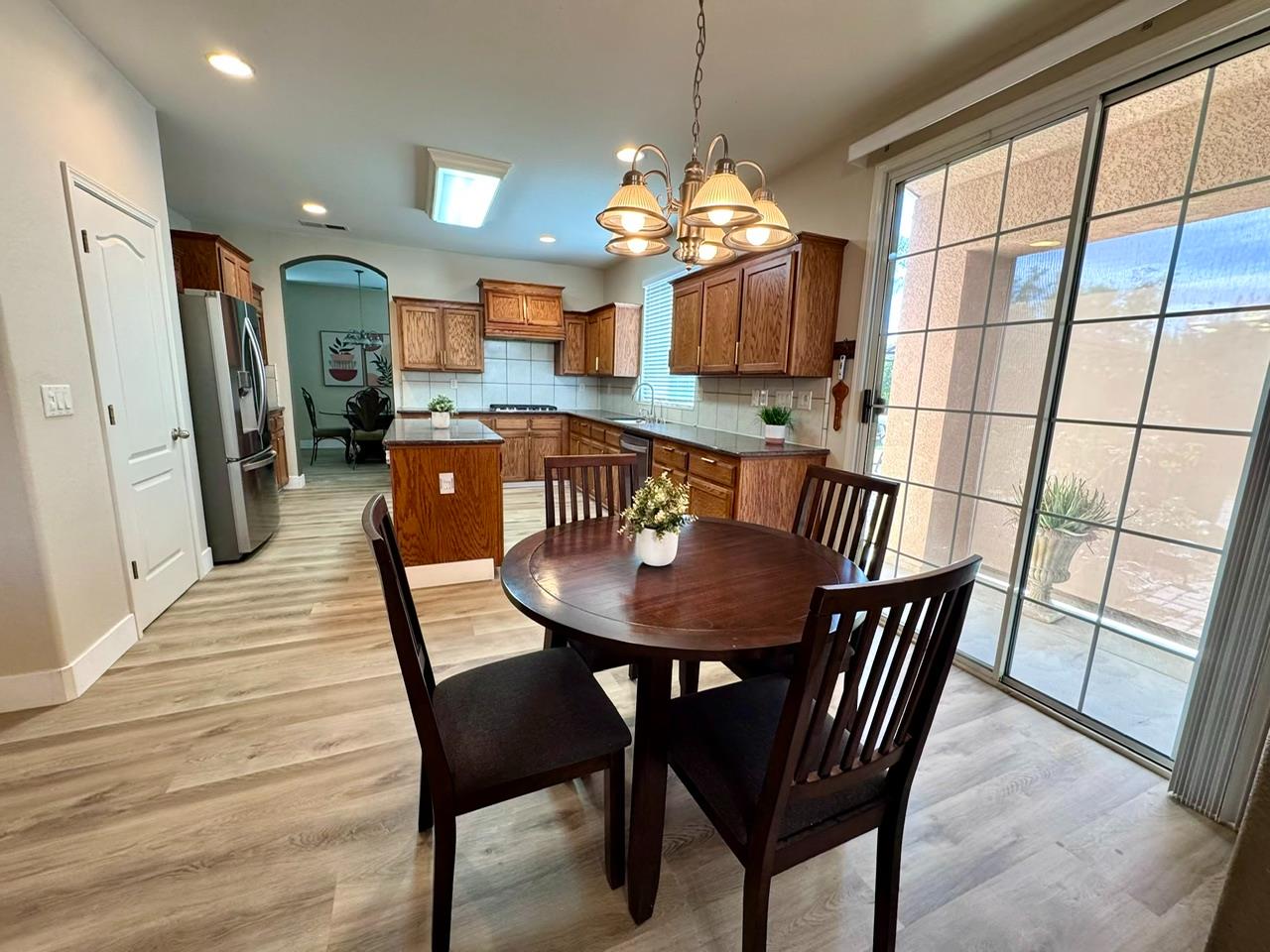 8553 N Ann Ave, Fresno, CA 93720