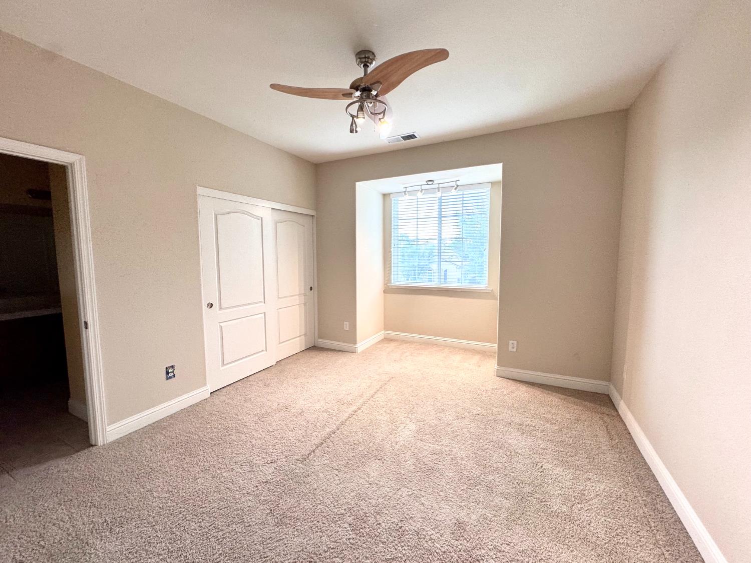 8553 N Ann Ave, Fresno, CA 93720