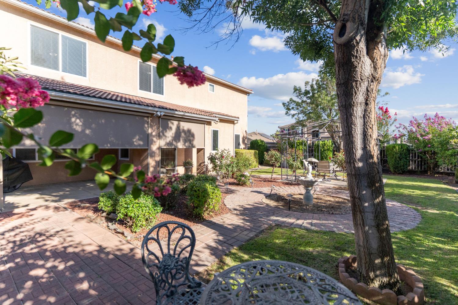 8553 N Ann Ave, Fresno, CA 93720