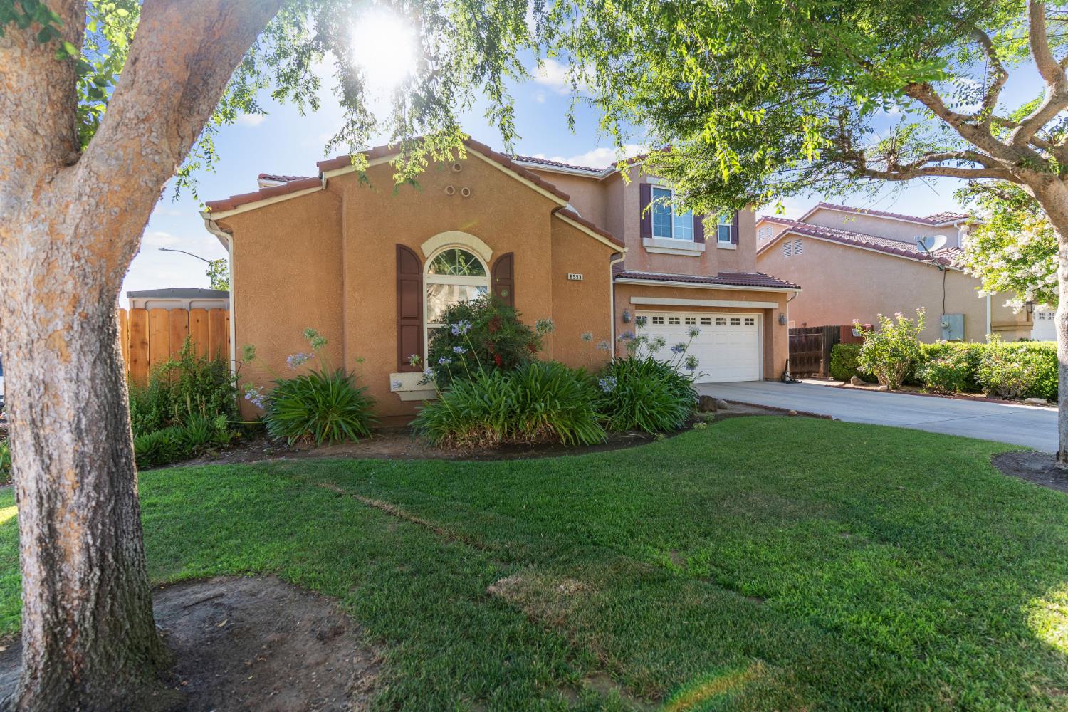 8553 N Ann Ave, Fresno, CA 93720