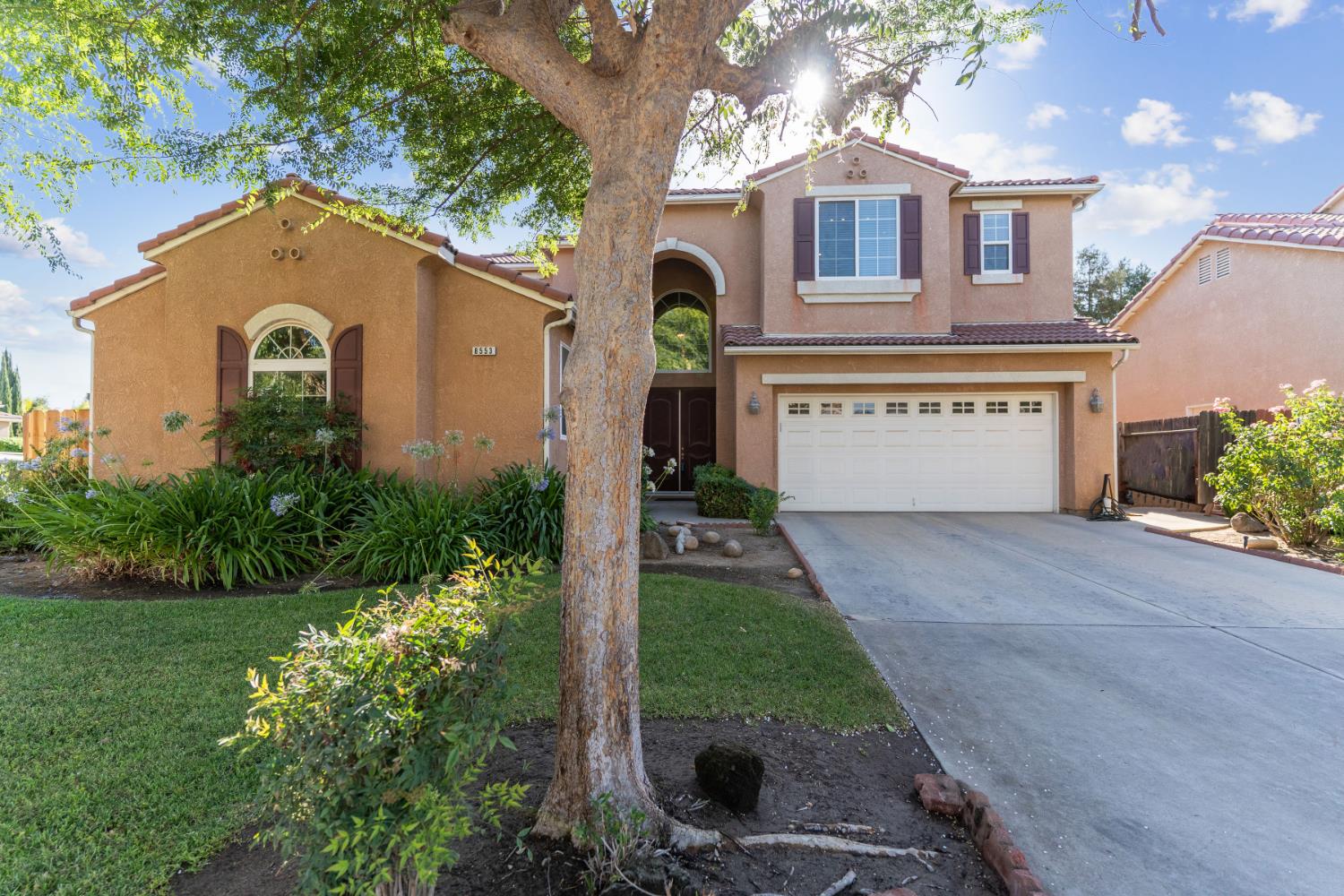 8553 N Ann Ave, Fresno, CA 93720