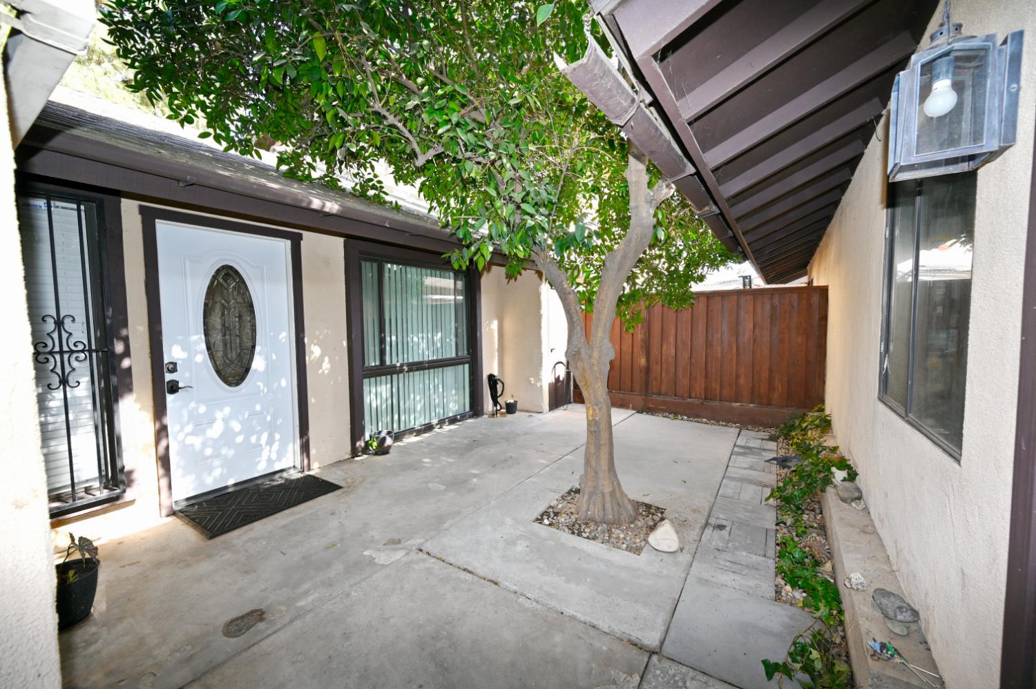 4985 E Butler Ave #120, Fresno, CA 93727