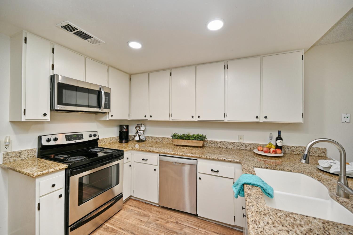 4985 E Butler Ave #120, Fresno, CA 93727