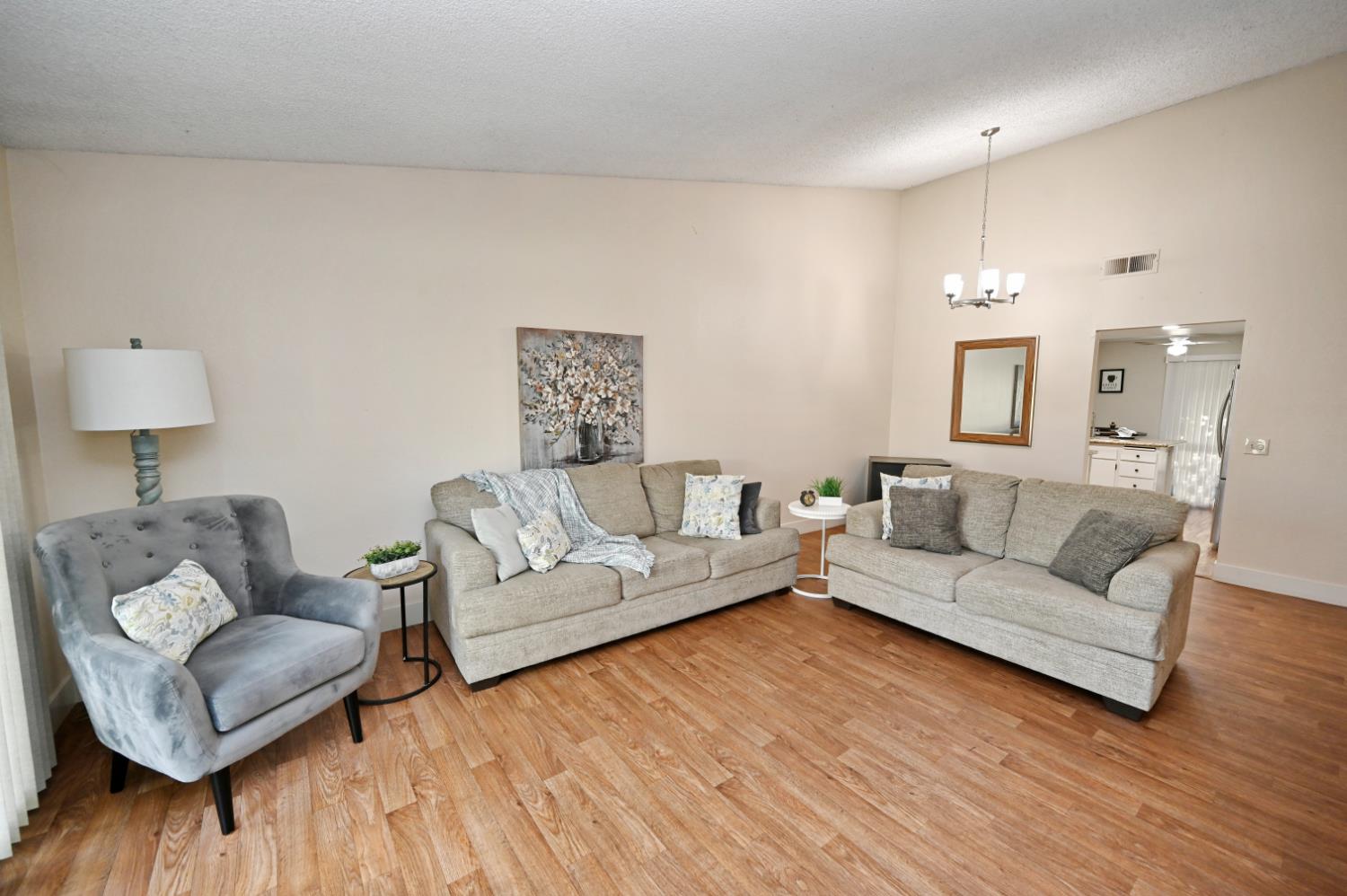 4985 E Butler Ave #120, Fresno, CA 93727