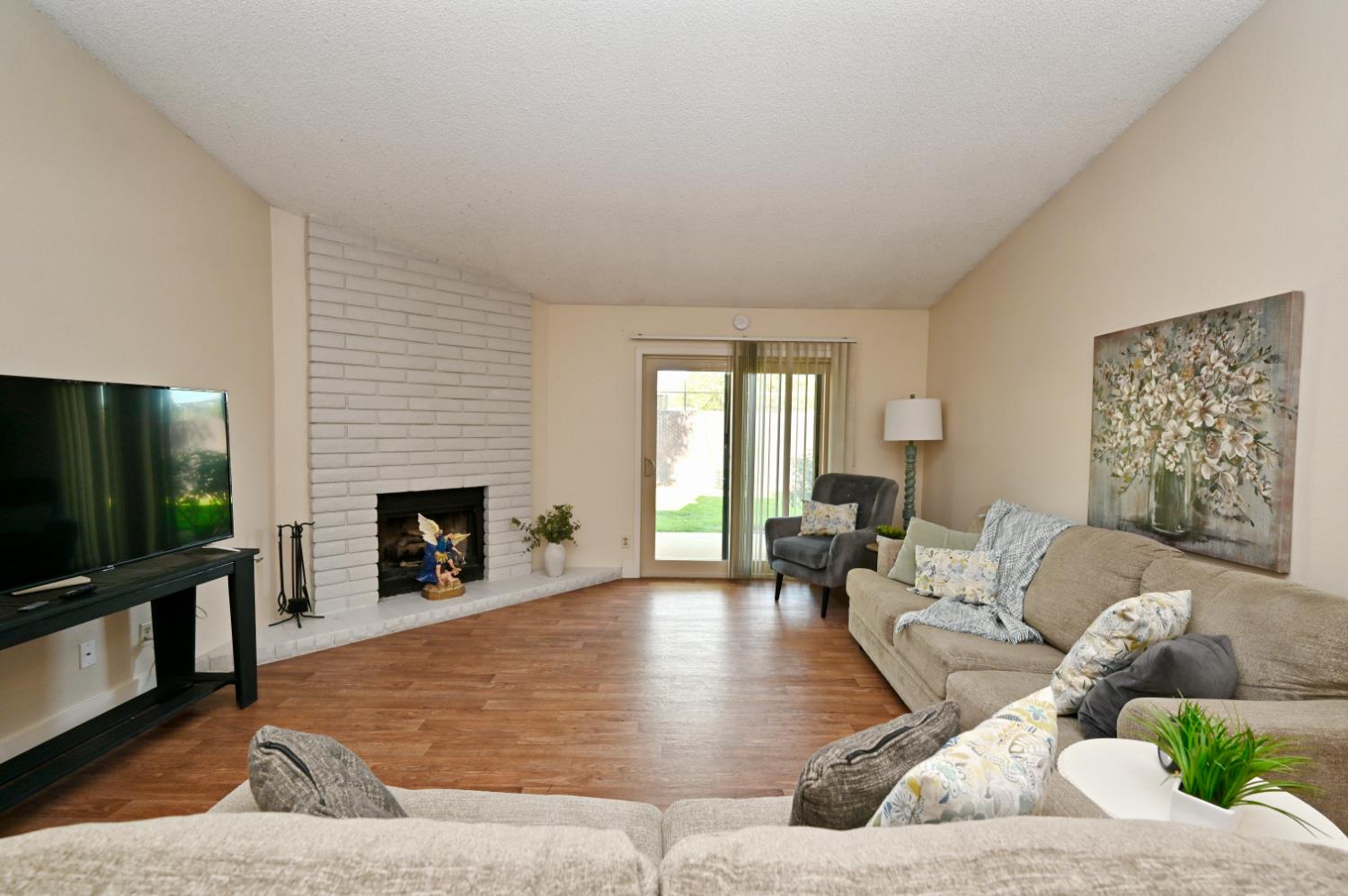 4985 E Butler Ave #120, Fresno, CA 93727