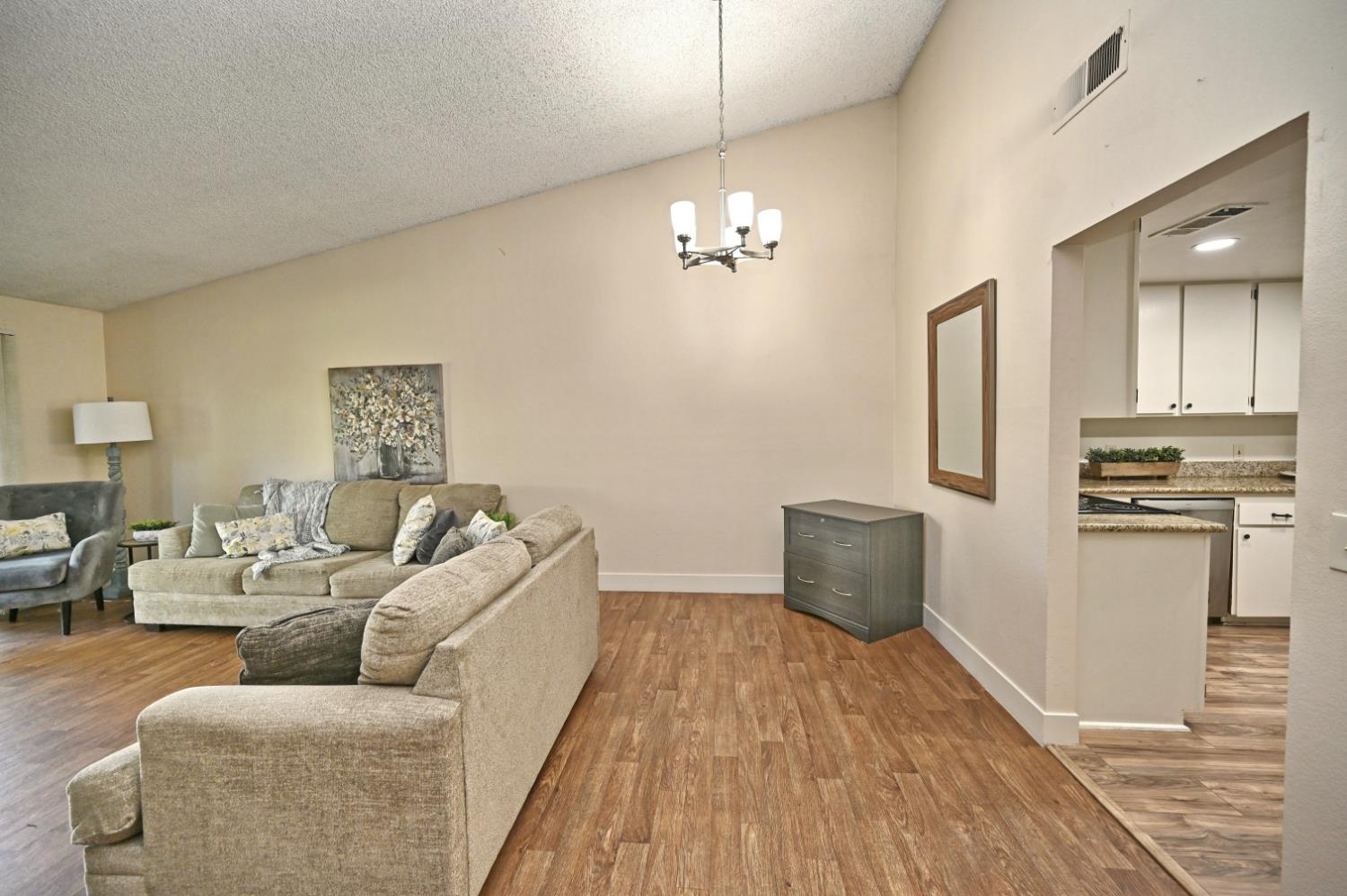 4985 E Butler Ave #120, Fresno, CA 93727