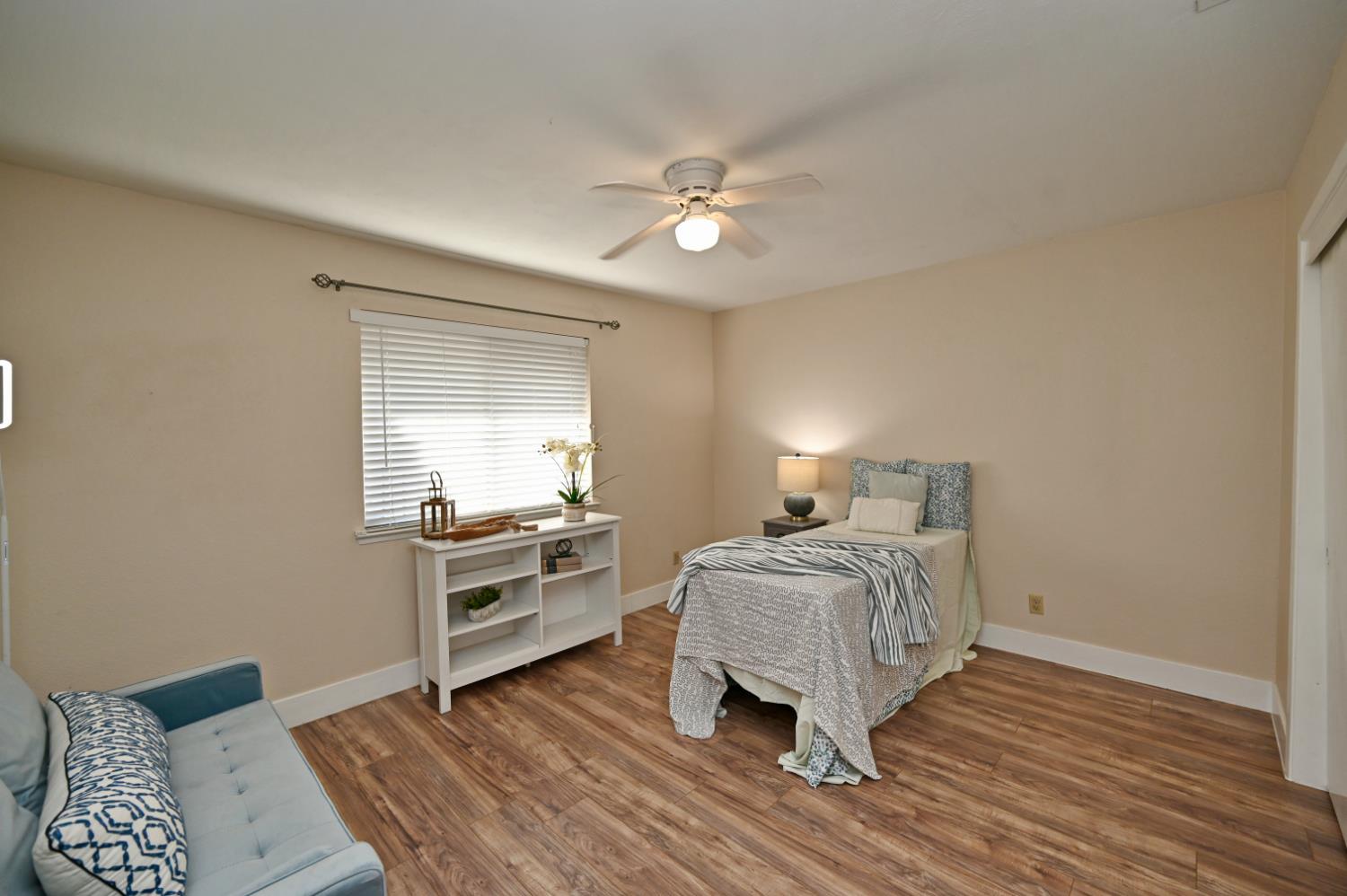 4985 E Butler Ave #120, Fresno, CA 93727