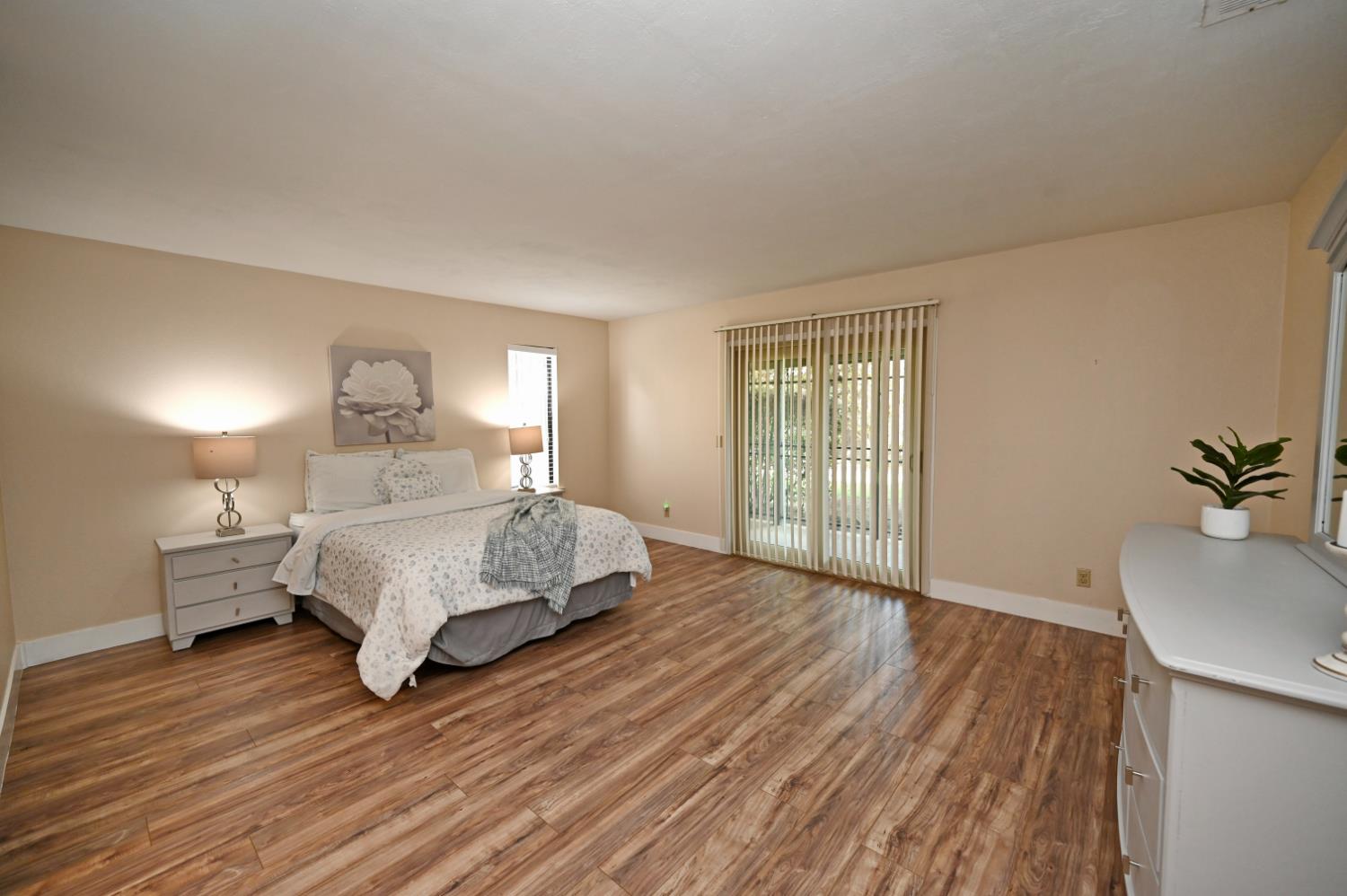 4985 E Butler Ave #120, Fresno, CA 93727