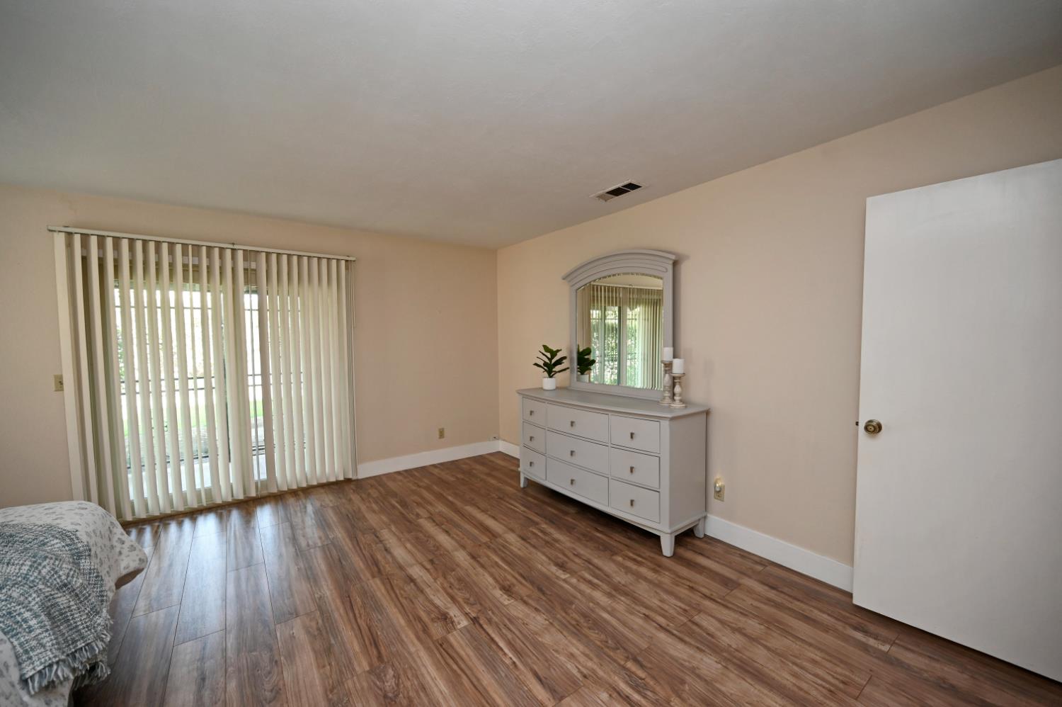 4985 E Butler Ave #120, Fresno, CA 93727