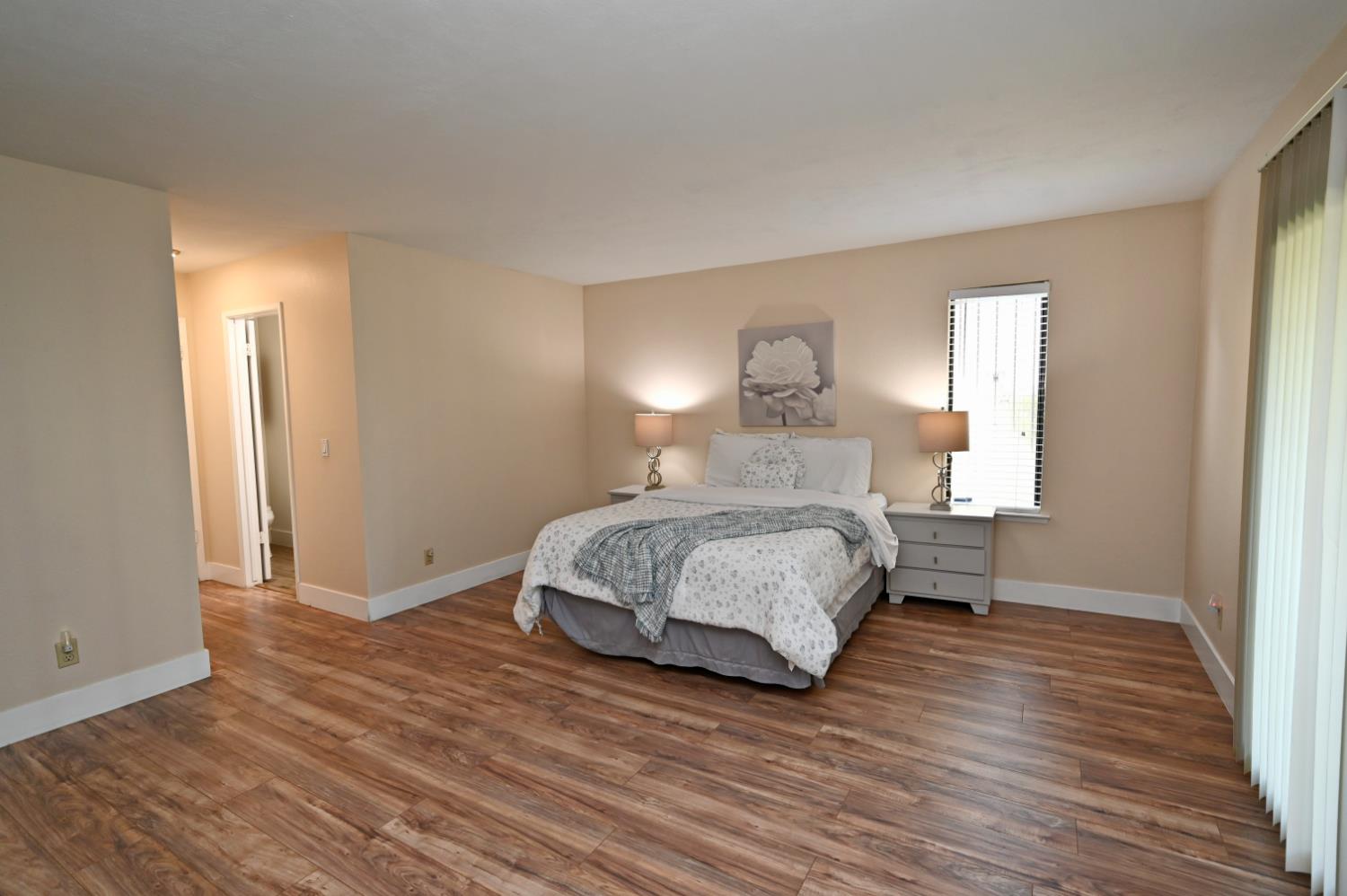 4985 E Butler Ave #120, Fresno, CA 93727