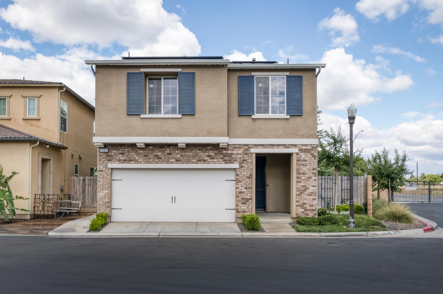 5402 W Santa Barbara Dr, Fresno, CA 93722