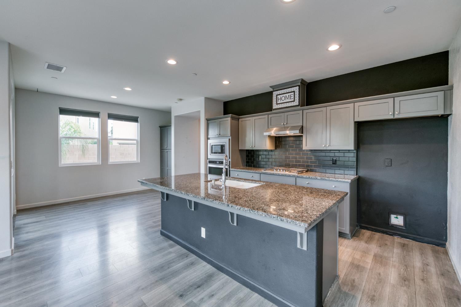 5402 W Santa Barbara Dr, Fresno, CA 93722