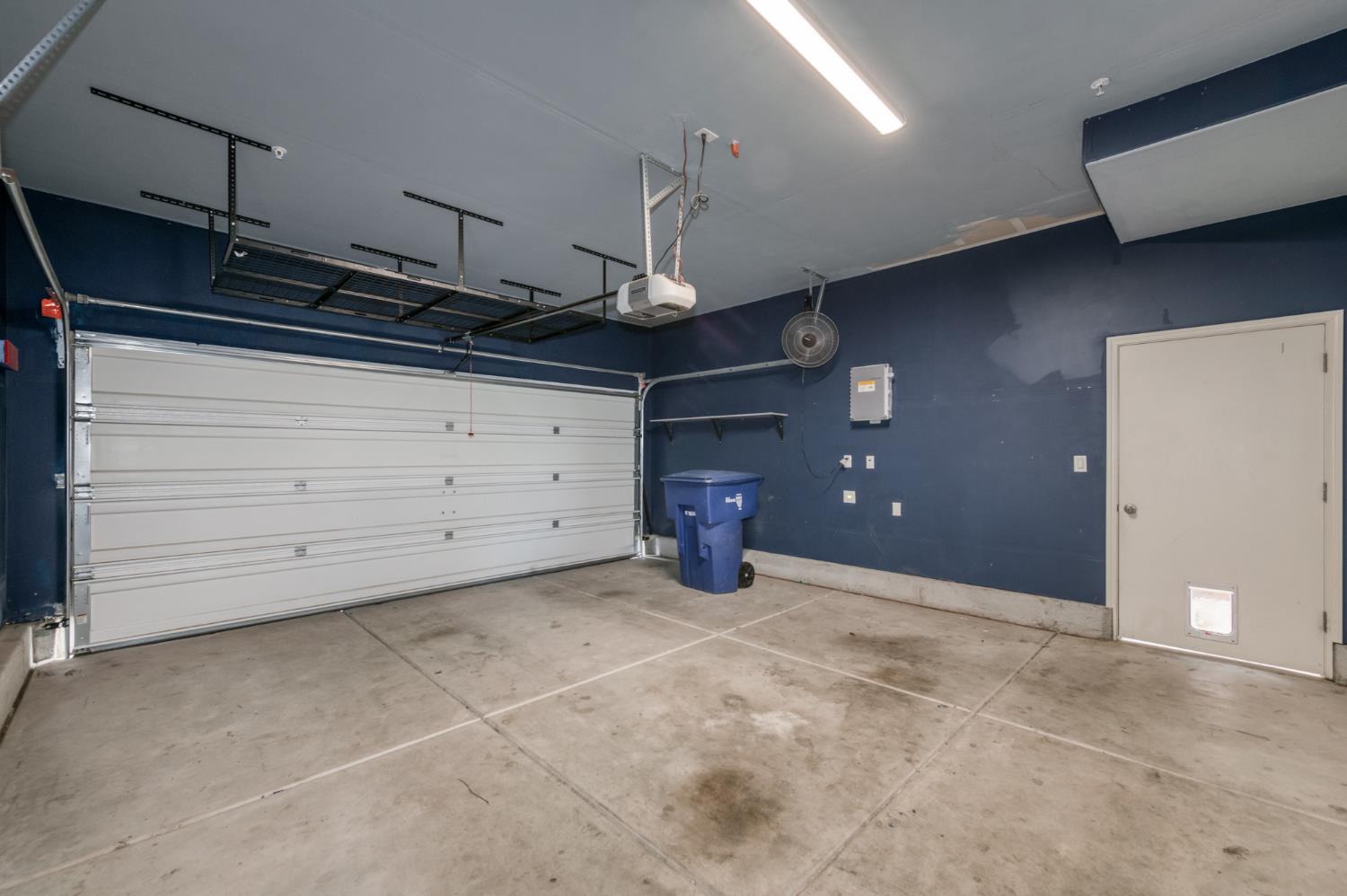 5402 W Santa Barbara Dr, Fresno, CA 93722