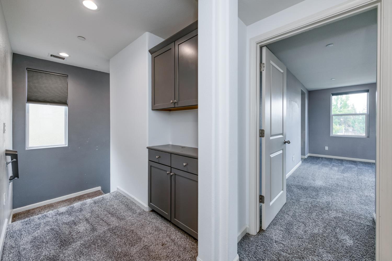 5402 W Santa Barbara Dr, Fresno, CA 93722
