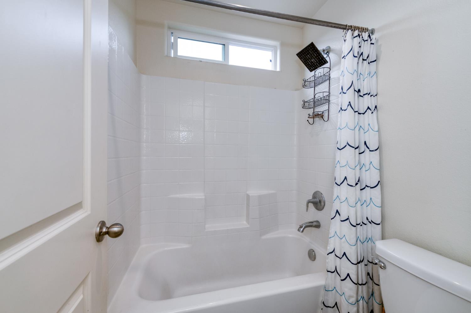 5402 W Santa Barbara Dr, Fresno, CA 93722