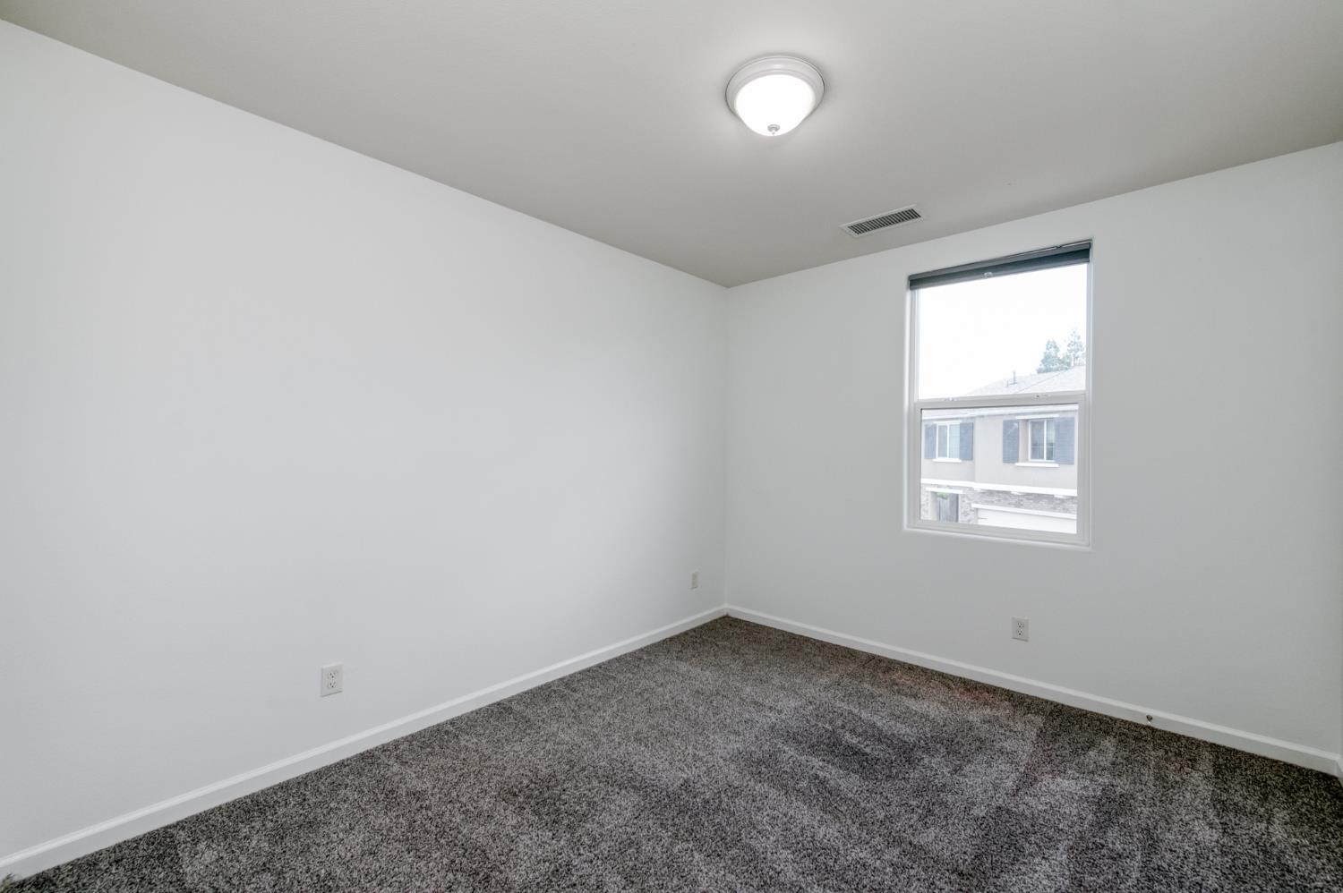 5402 W Santa Barbara Dr, Fresno, CA 93722