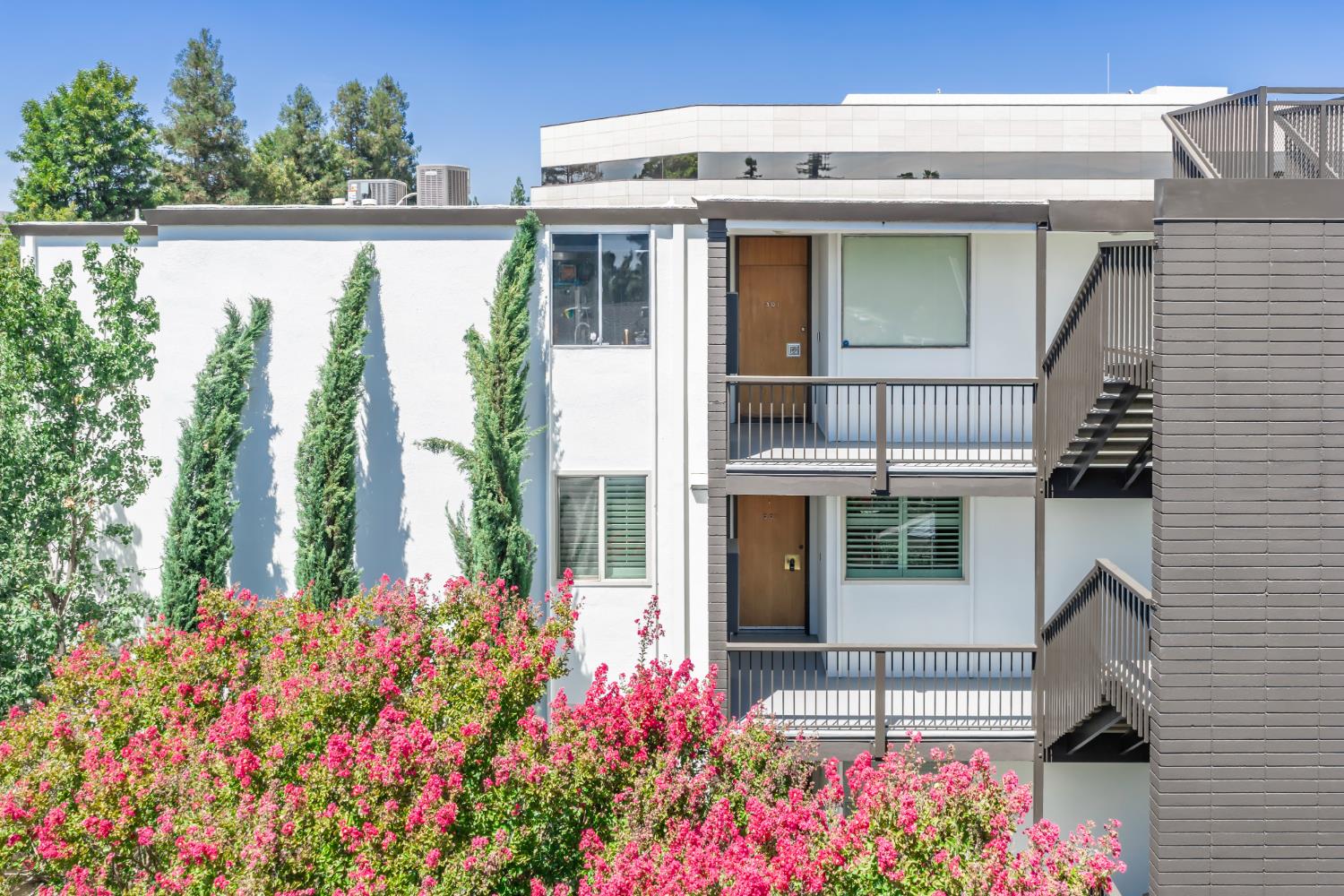 5180 N Wishon Ave #201, Fresno, CA 93704