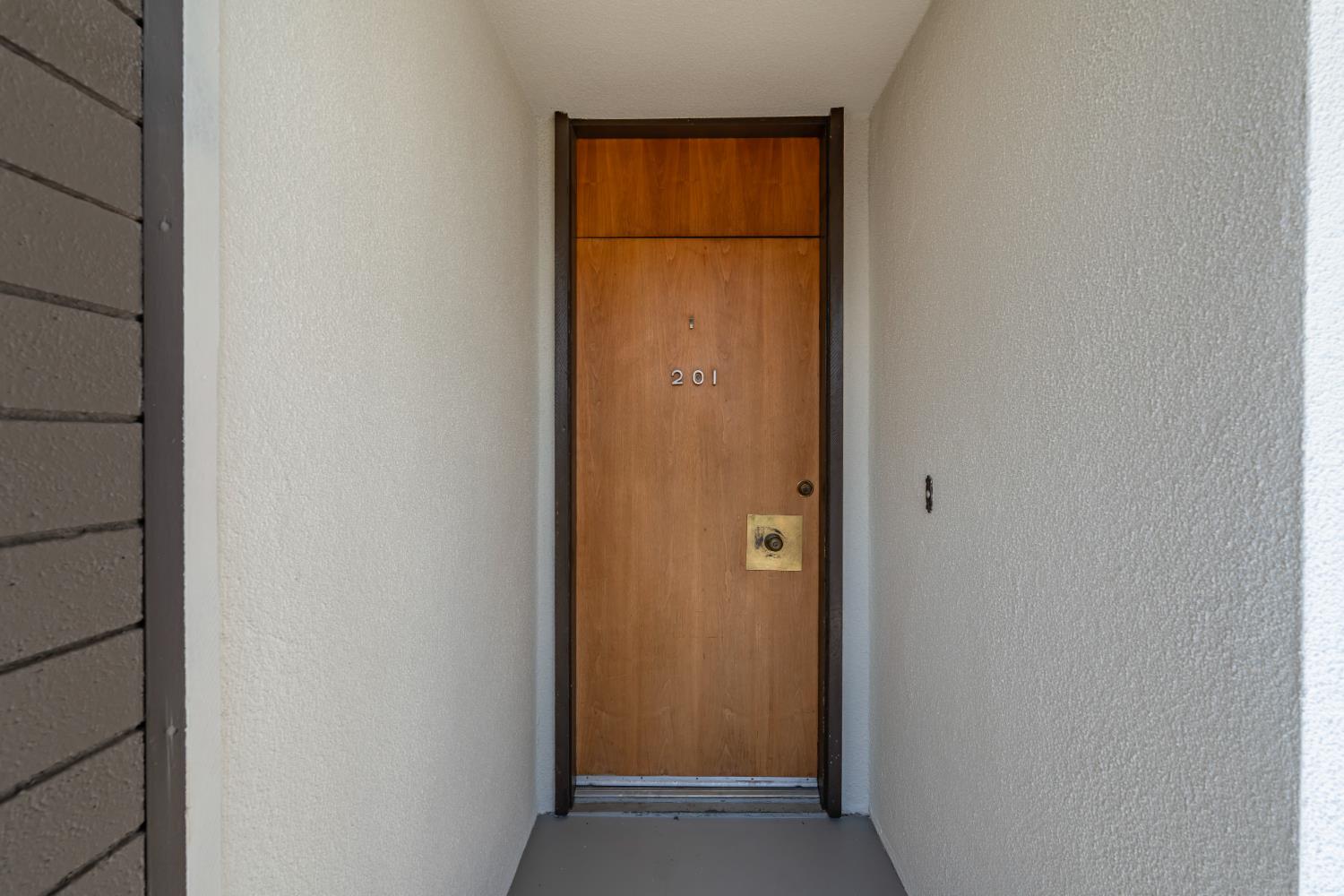 5180 N Wishon Ave #201, Fresno, CA 93704
