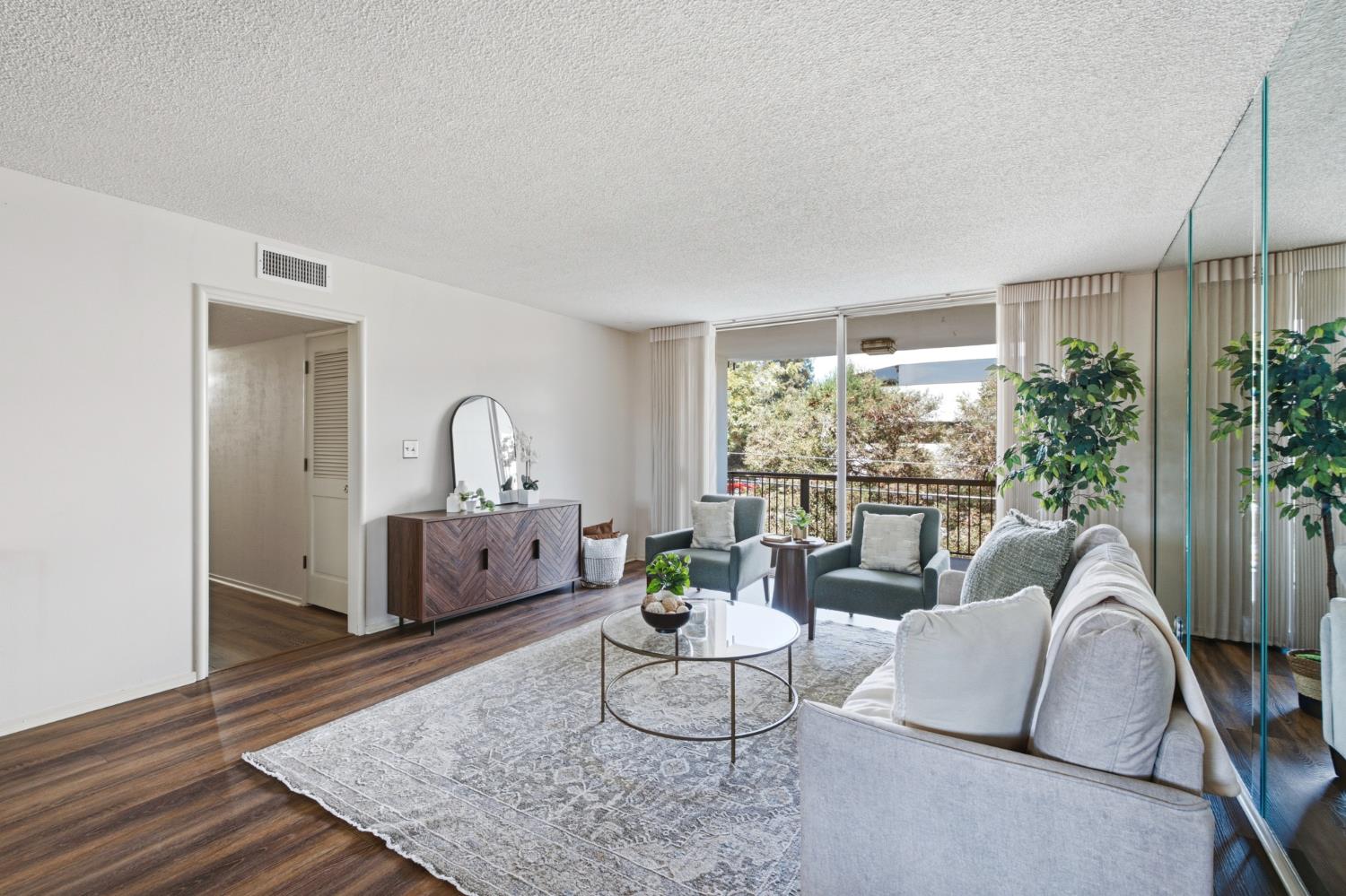 5180 N Wishon Ave #201, Fresno, CA 93704