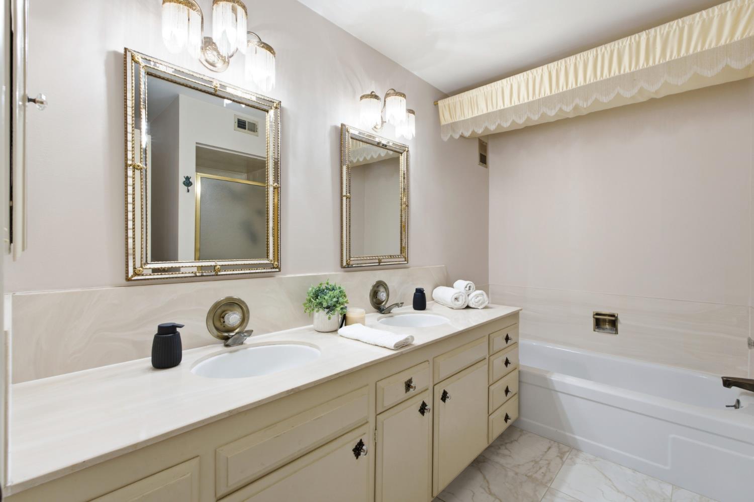 5180 N Wishon Ave #201, Fresno, CA 93704
