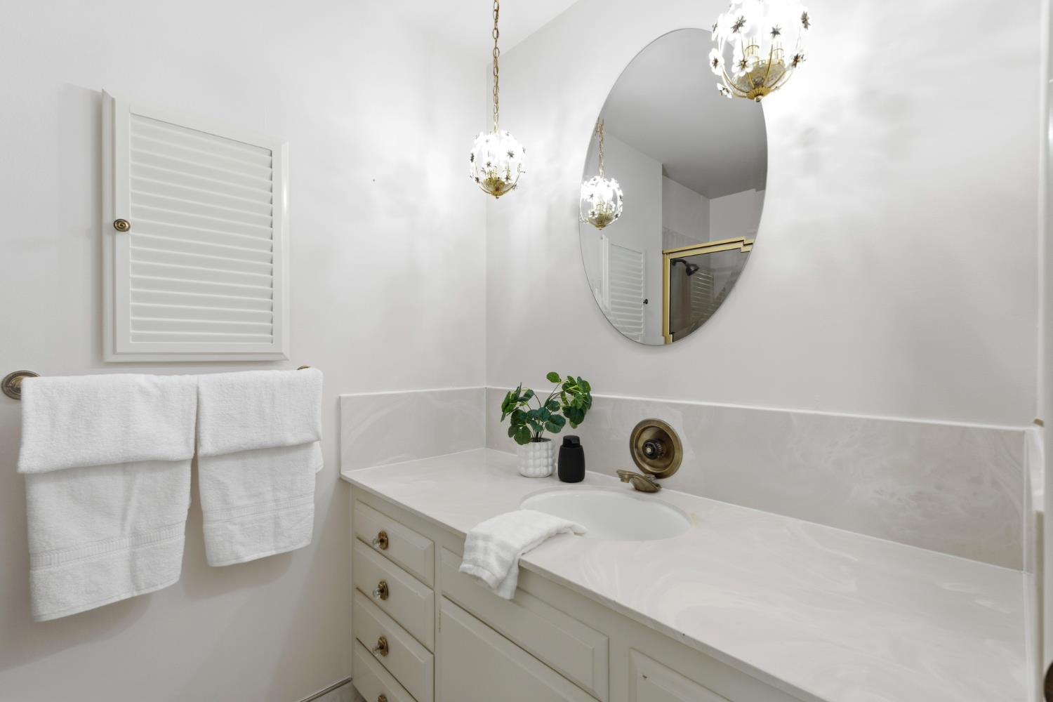 5180 N Wishon Ave #201, Fresno, CA 93704