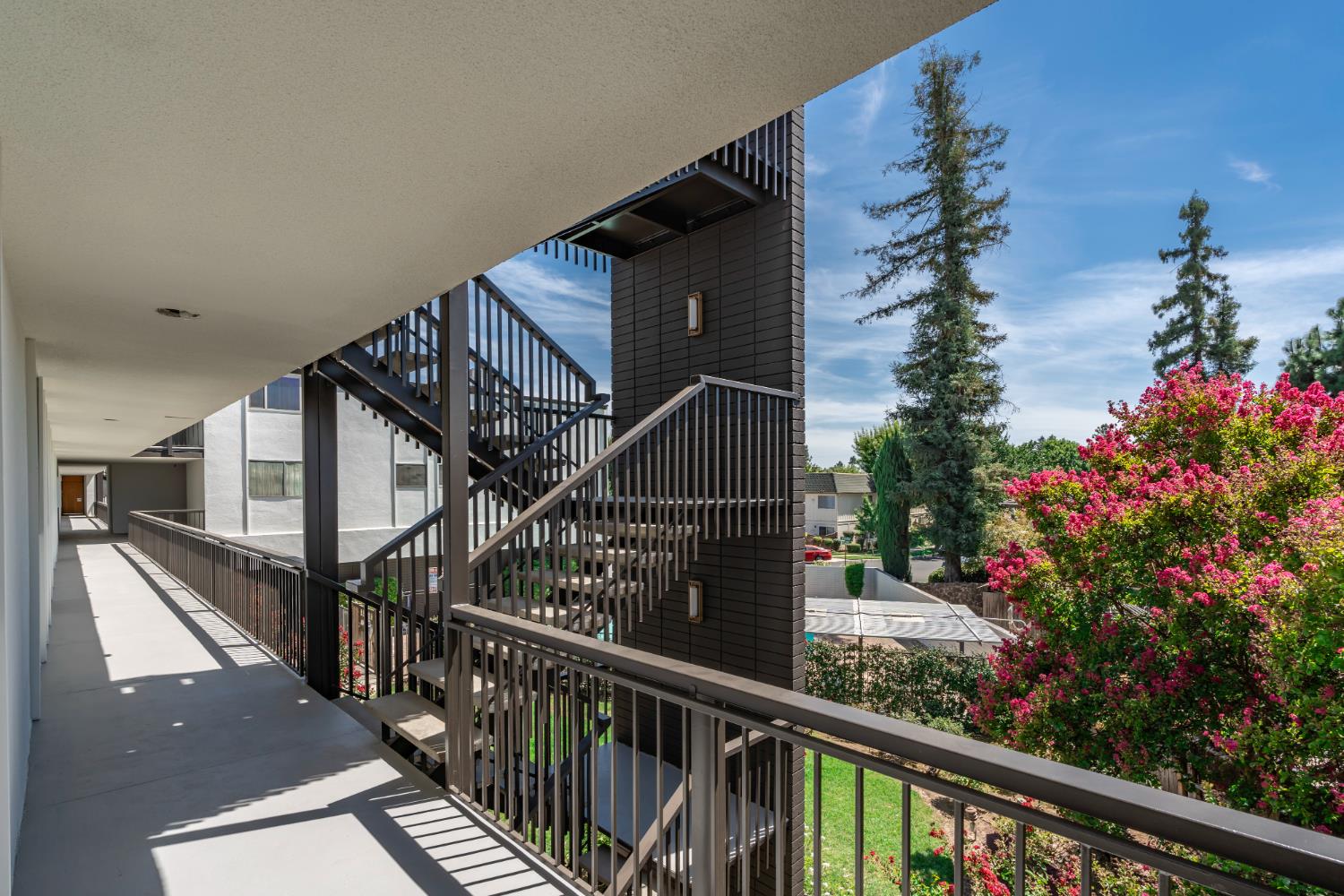 5180 N Wishon Ave #201, Fresno, CA 93704