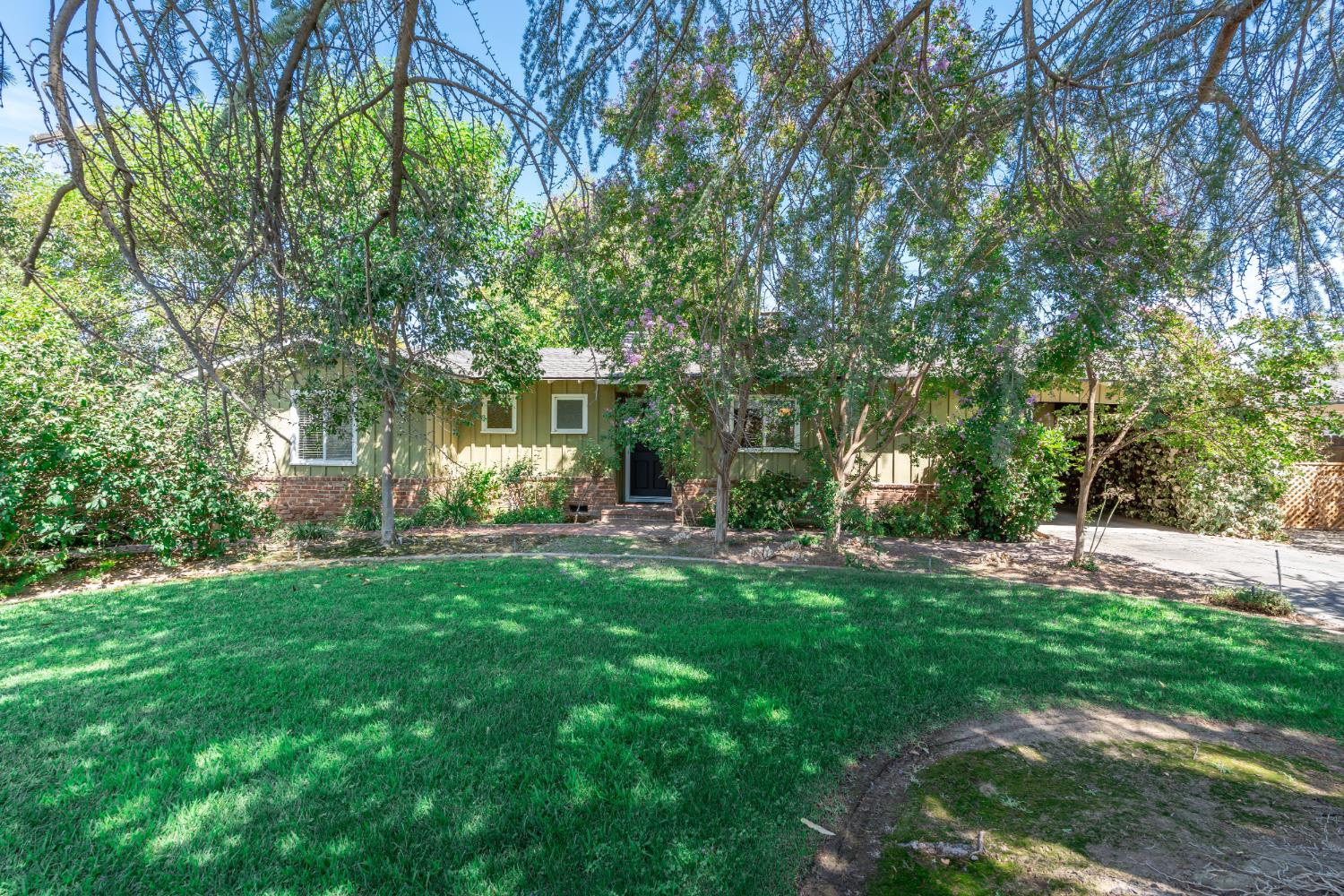 720 W Celeste Ave, Fresno, CA 93704