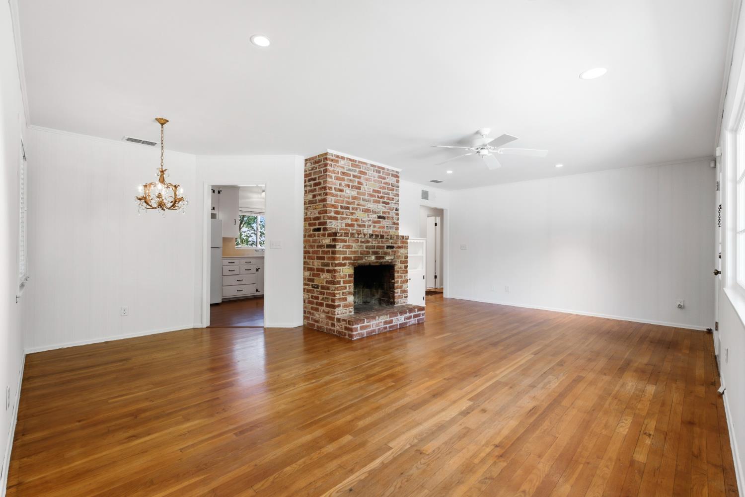 720 W Celeste Ave, Fresno, CA 93704