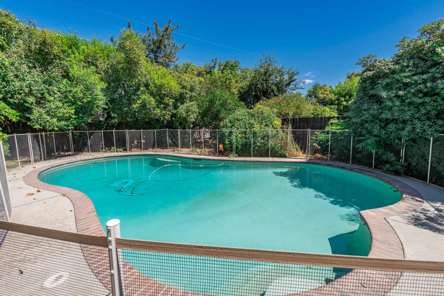 720 W Celeste Ave, Fresno, CA 93704