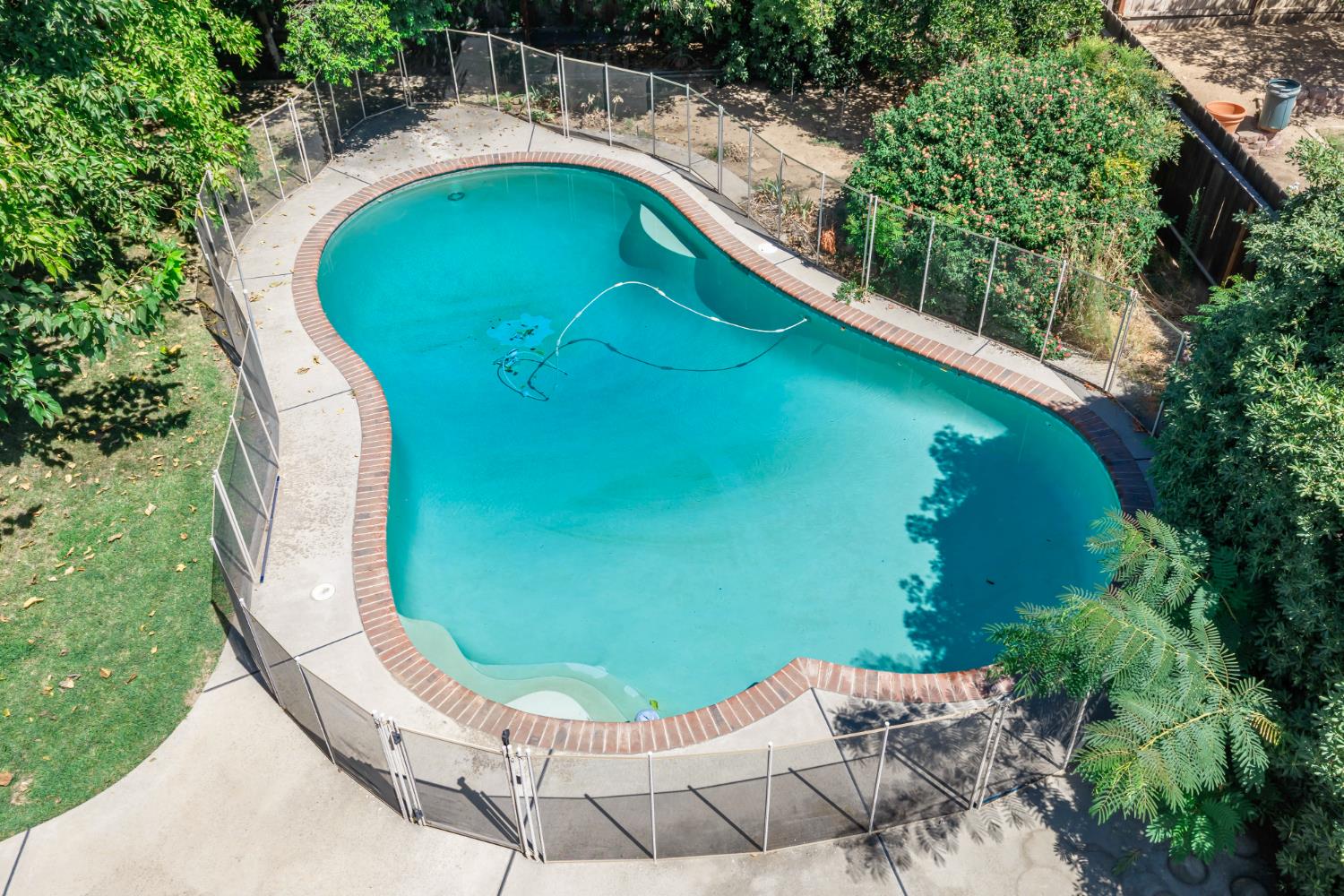 720 W Celeste Ave, Fresno, CA 93704