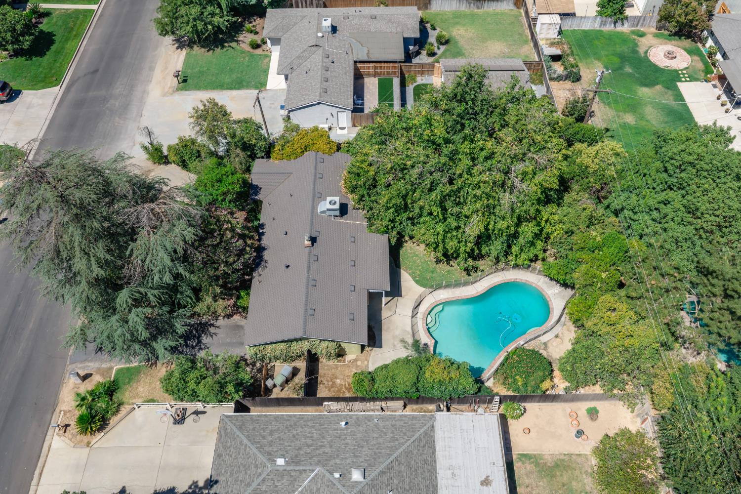 720 W Celeste Ave, Fresno, CA 93704
