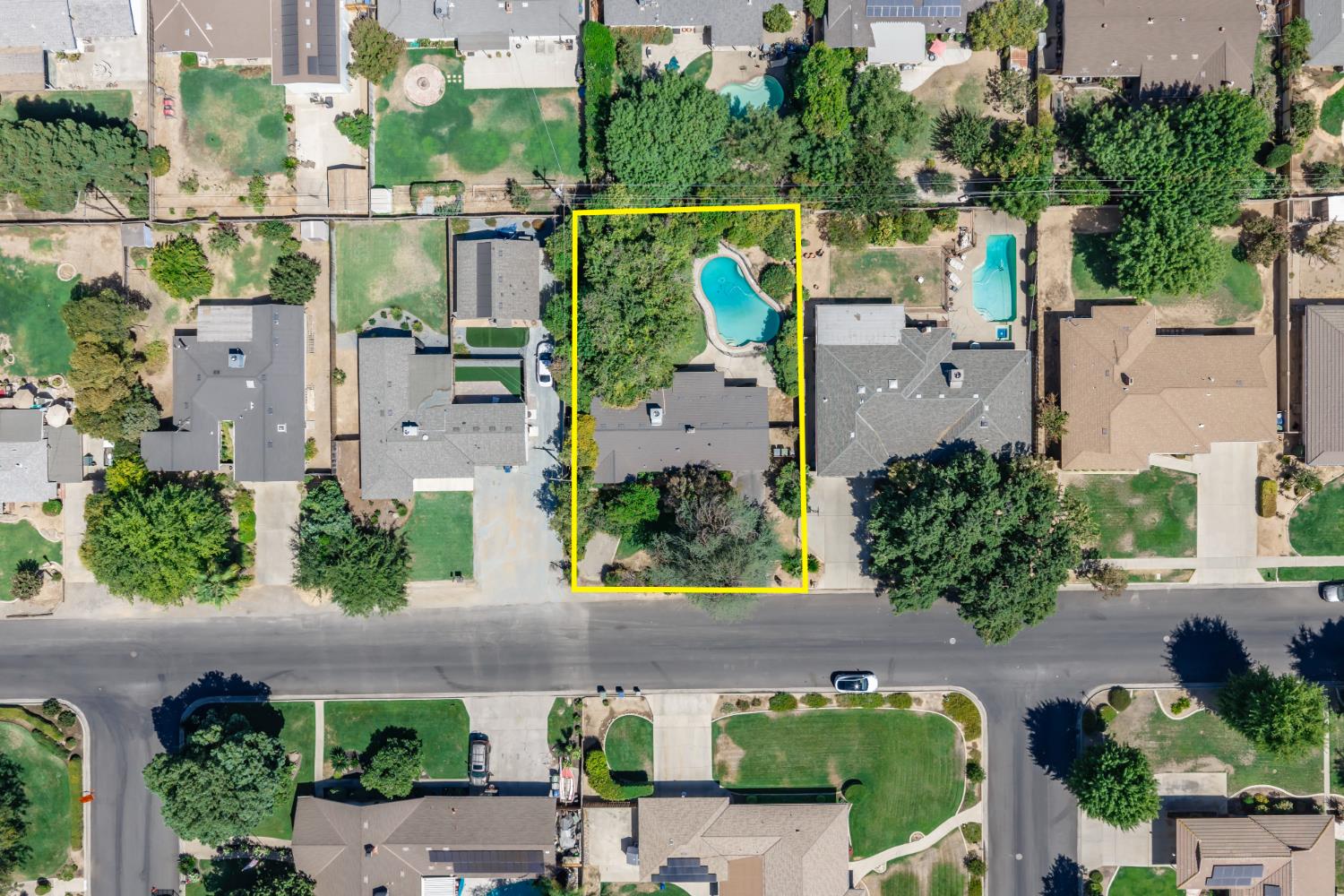 720 W Celeste Ave, Fresno, CA 93704
